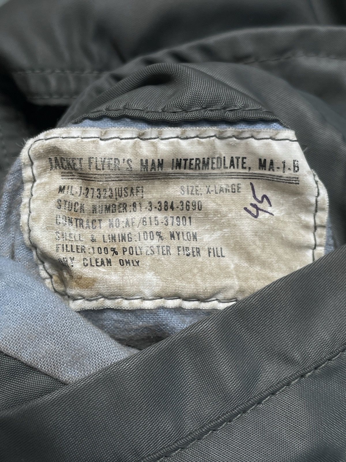 Vintage True Vintage Military MA-1-B Fly Jacket 1960s Size US XL / EU 56 / 4 - 12 Thumbnail