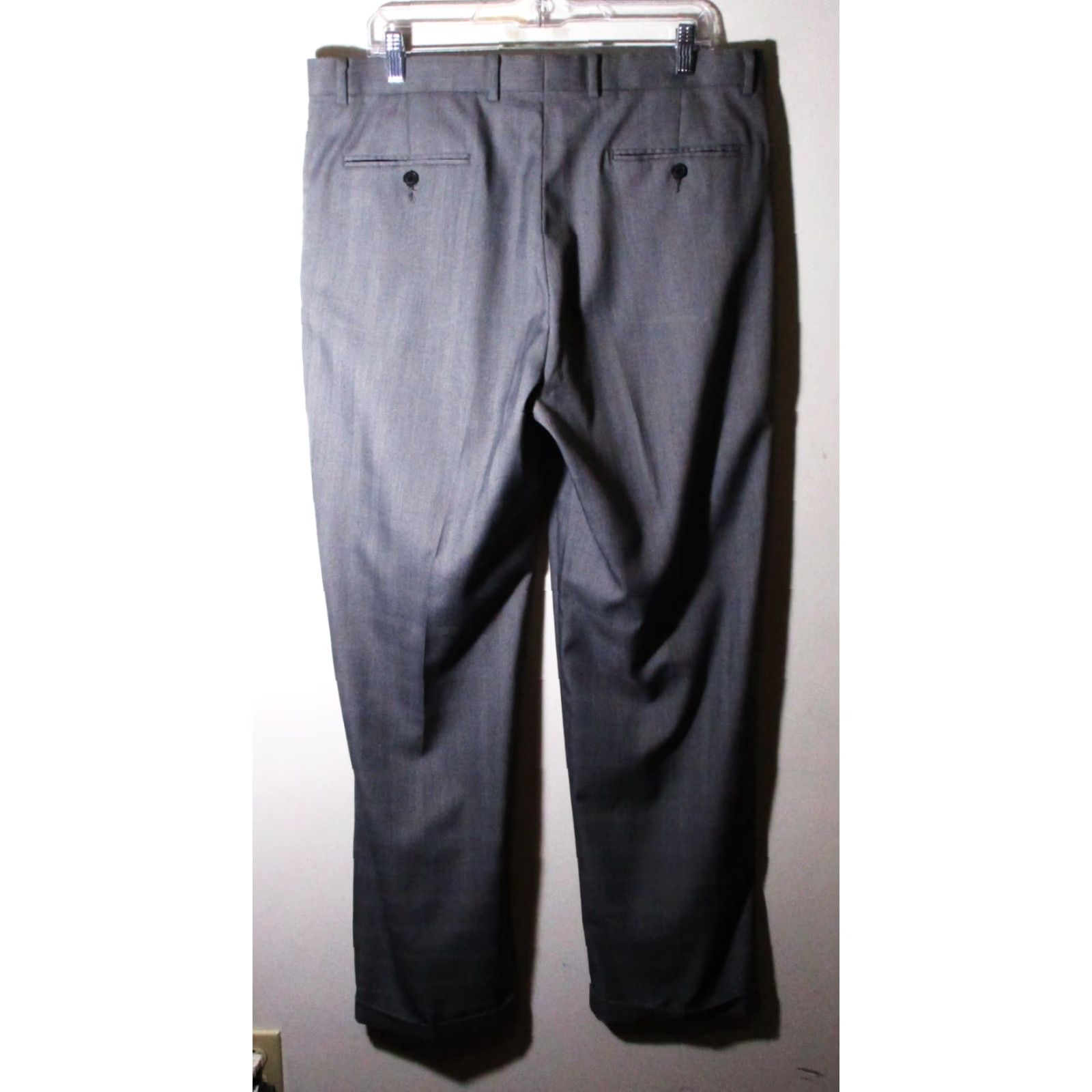 Cremieux DANIEL CREMIEUX Gray Pleated Dress Pants Mens 36W 32L Size Regular 5-Pocket Inseam 32 Belt Loops Gray Size US 36 / EU 52 - 3 Thumbnail
