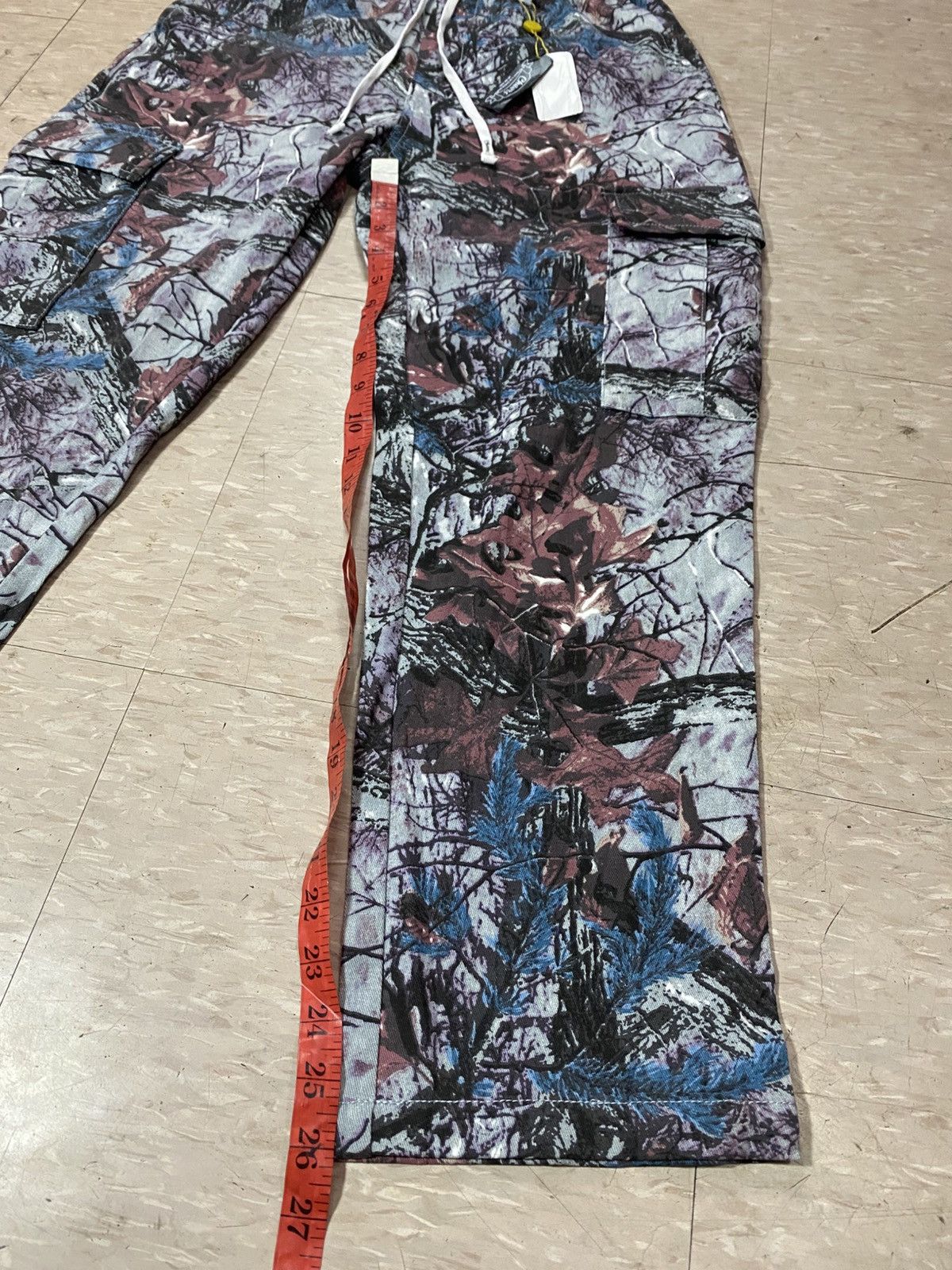 Realtree Cheers realtree camo cargo teps Size US 30 / EU 46 - 18 Thumbnail