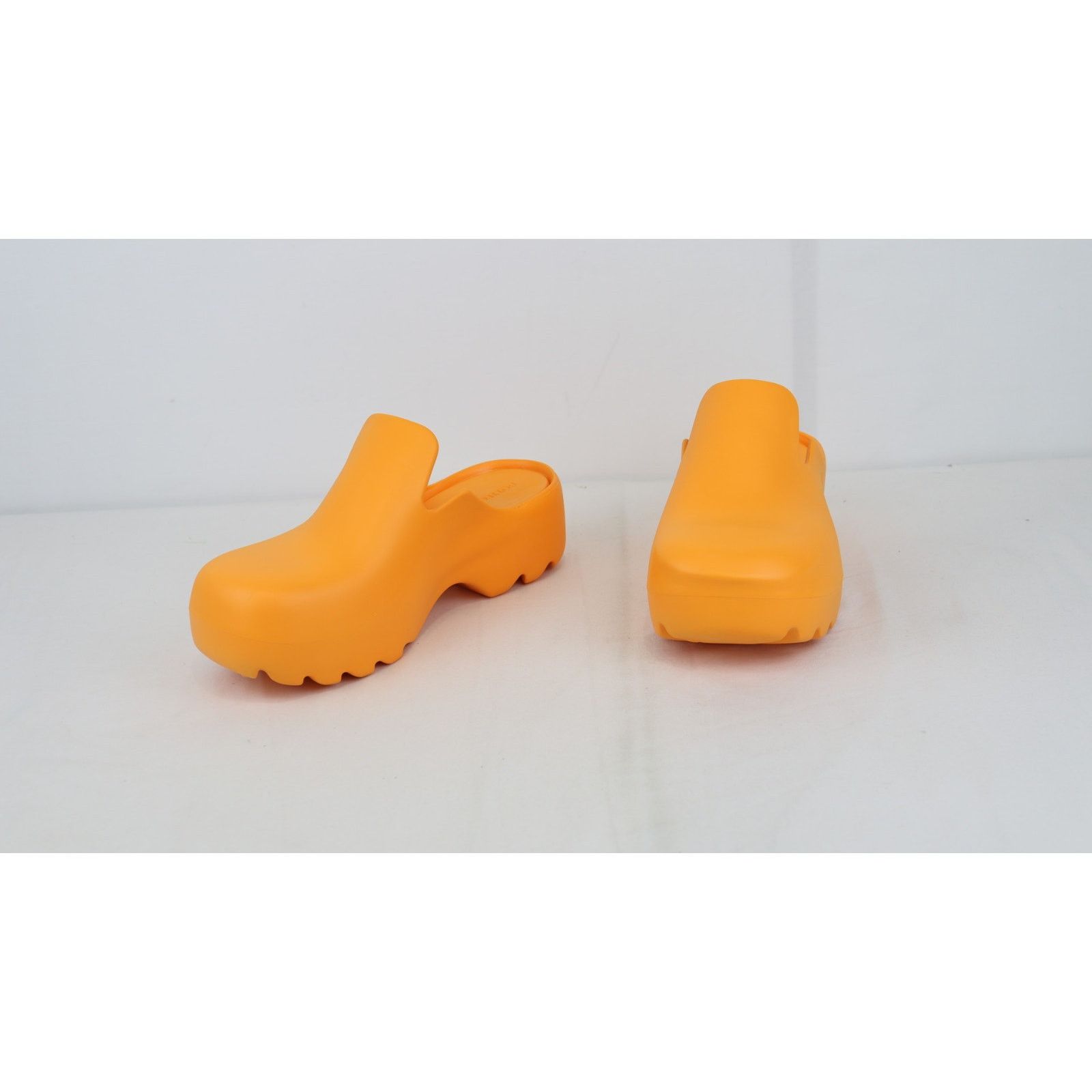 Bottega Veneta o1rshd1 Gel Rubber Flash Slipper Rubber in Tangerine Size US 11 / EU 44 - 6 Thumbnail