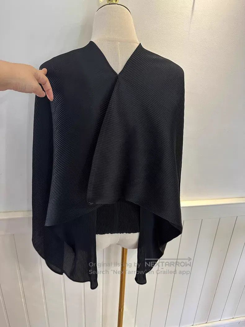 Issey Miyake Issey Miyake Black pleated top Size M / US 6-8 / IT 42-44 - 3 Thumbnail