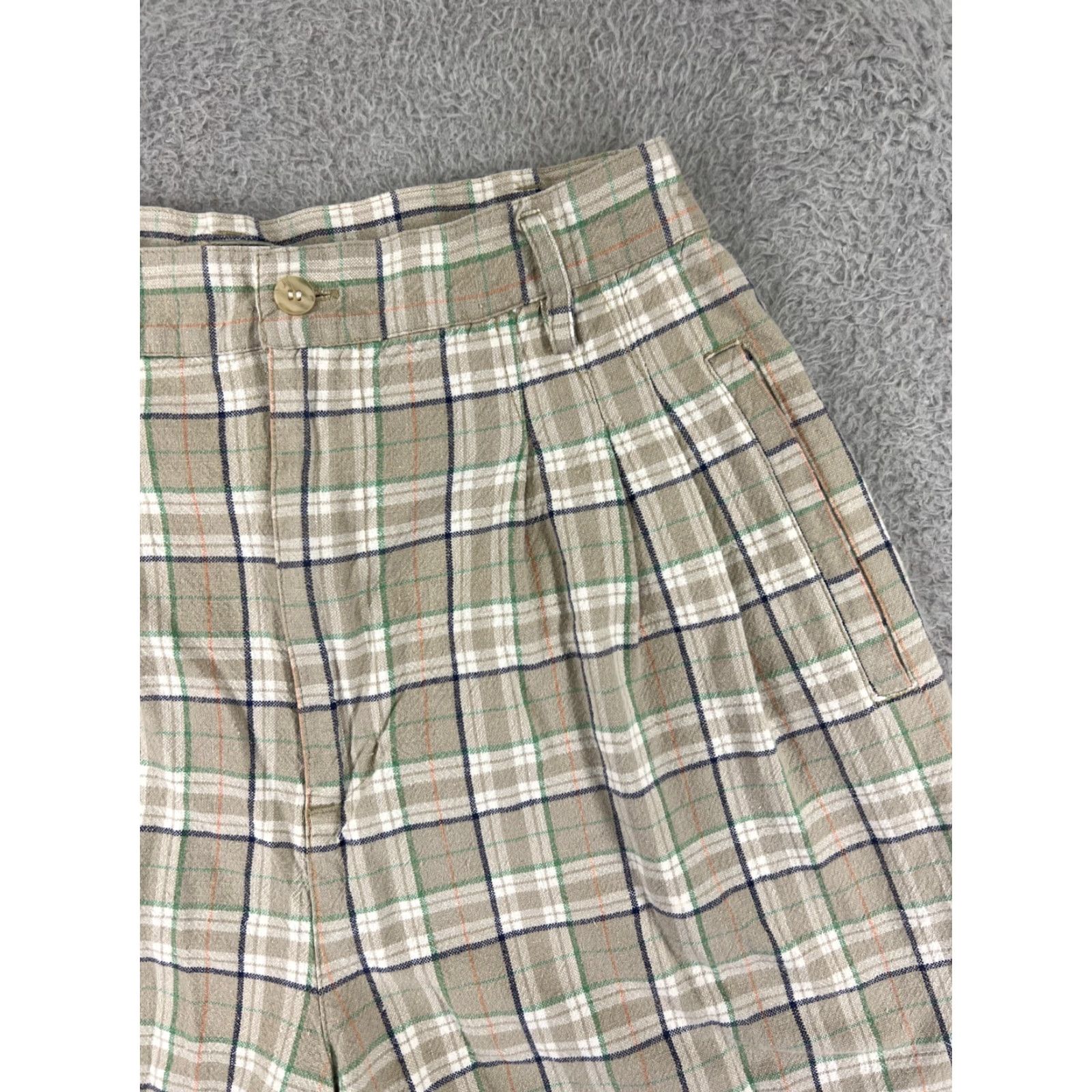 Vintage VINTAGE Ki Ko Mo Shorts Womens 13 Beige Plaid 100% Cotton Pleated Front Zip Fly Bermuda Shorts Women Beige Plaid Cotton 13" Size 34" / US 12 / IT 48 - 7 Thumbnail