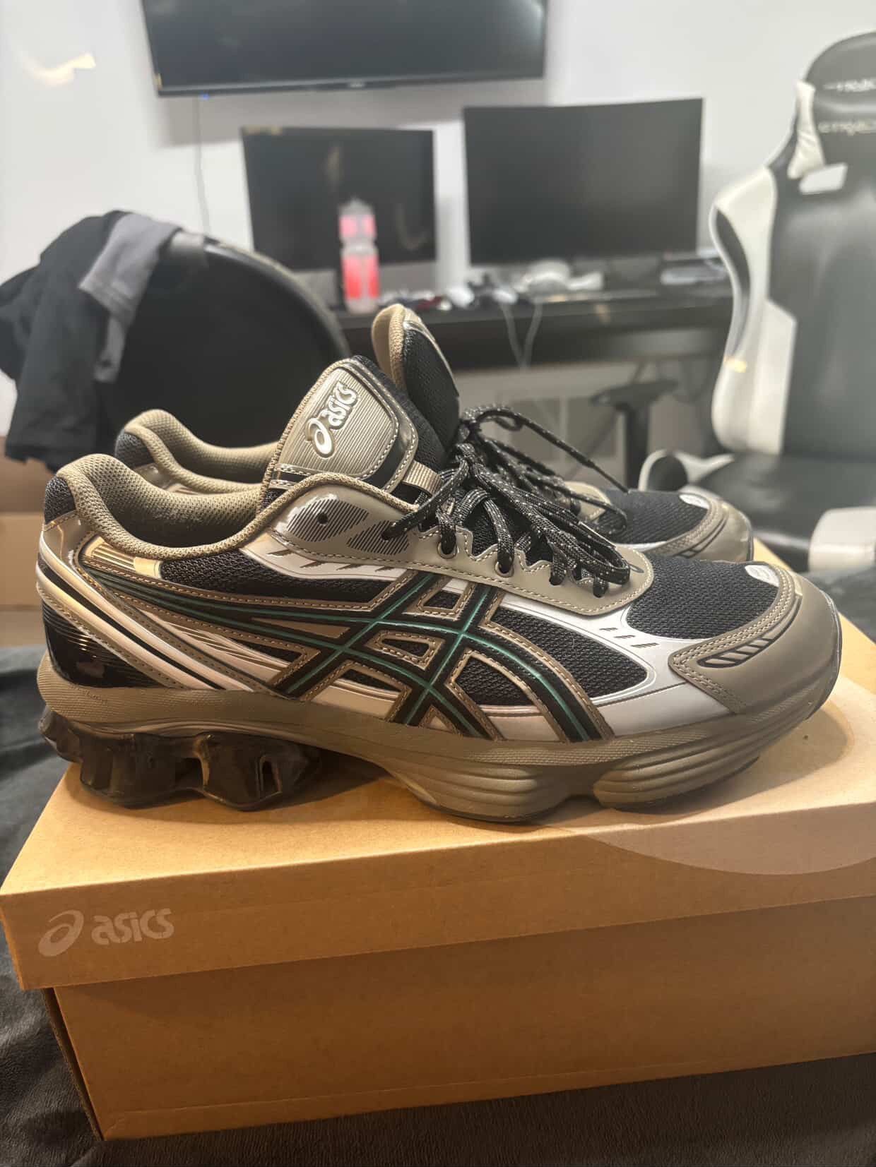 Asics × Kiko Kostadinov Asics Gel-Kinetic Fluent Black/Dark