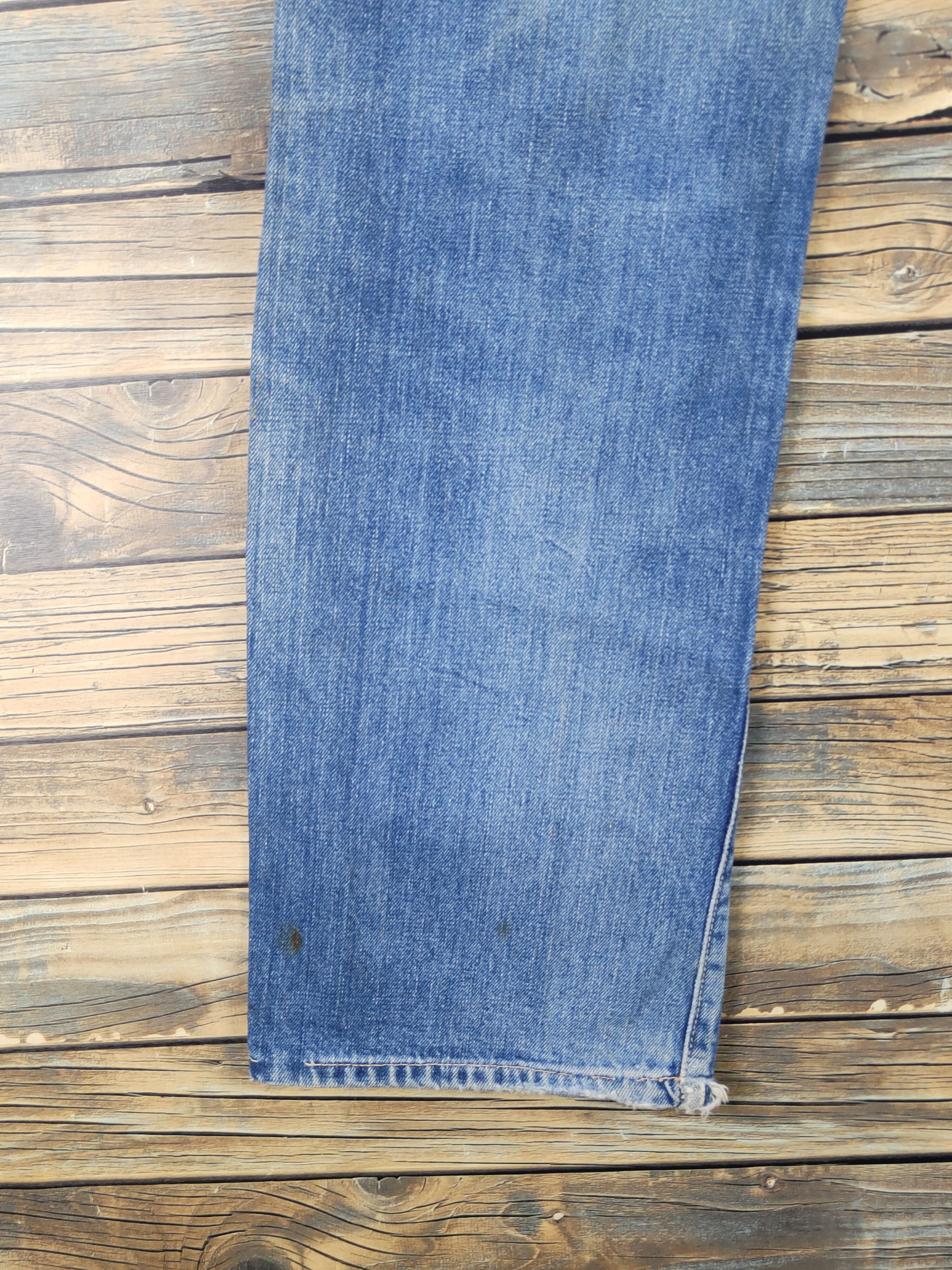 Vintage Bison vintage Blue Distressed Ripped denim Jeans #W1621 Size US 31 - 9 Thumbnail