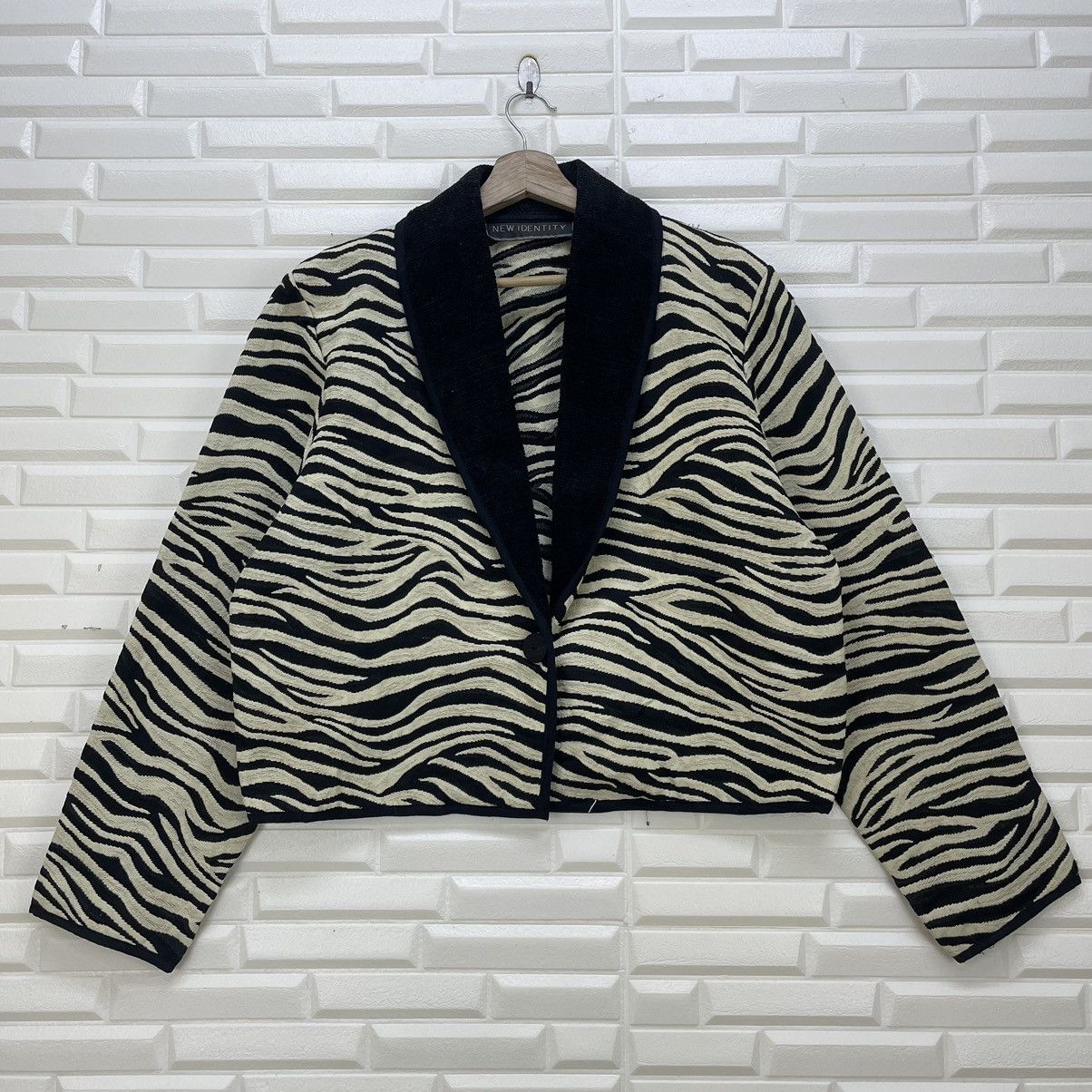 Aran Isles Knitwear New Identity Cropped Jacket Single Button Size M / US 6-8 / IT 42-44 - 2 Thumbnail