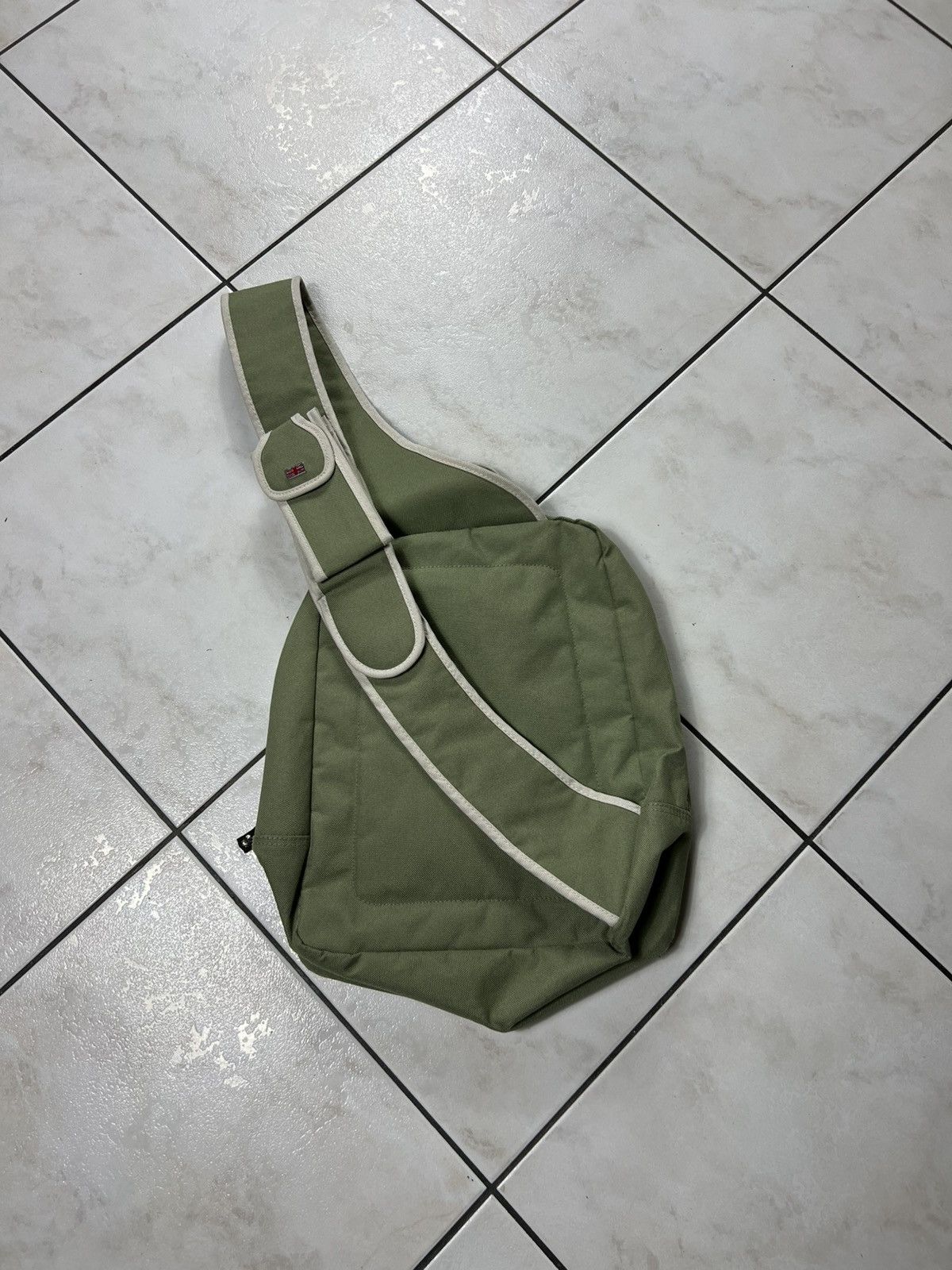 Reebok Vintage Reebok y2k crossbody sling bag phone case gorpcore Size ONE SIZE - 11 Thumbnail