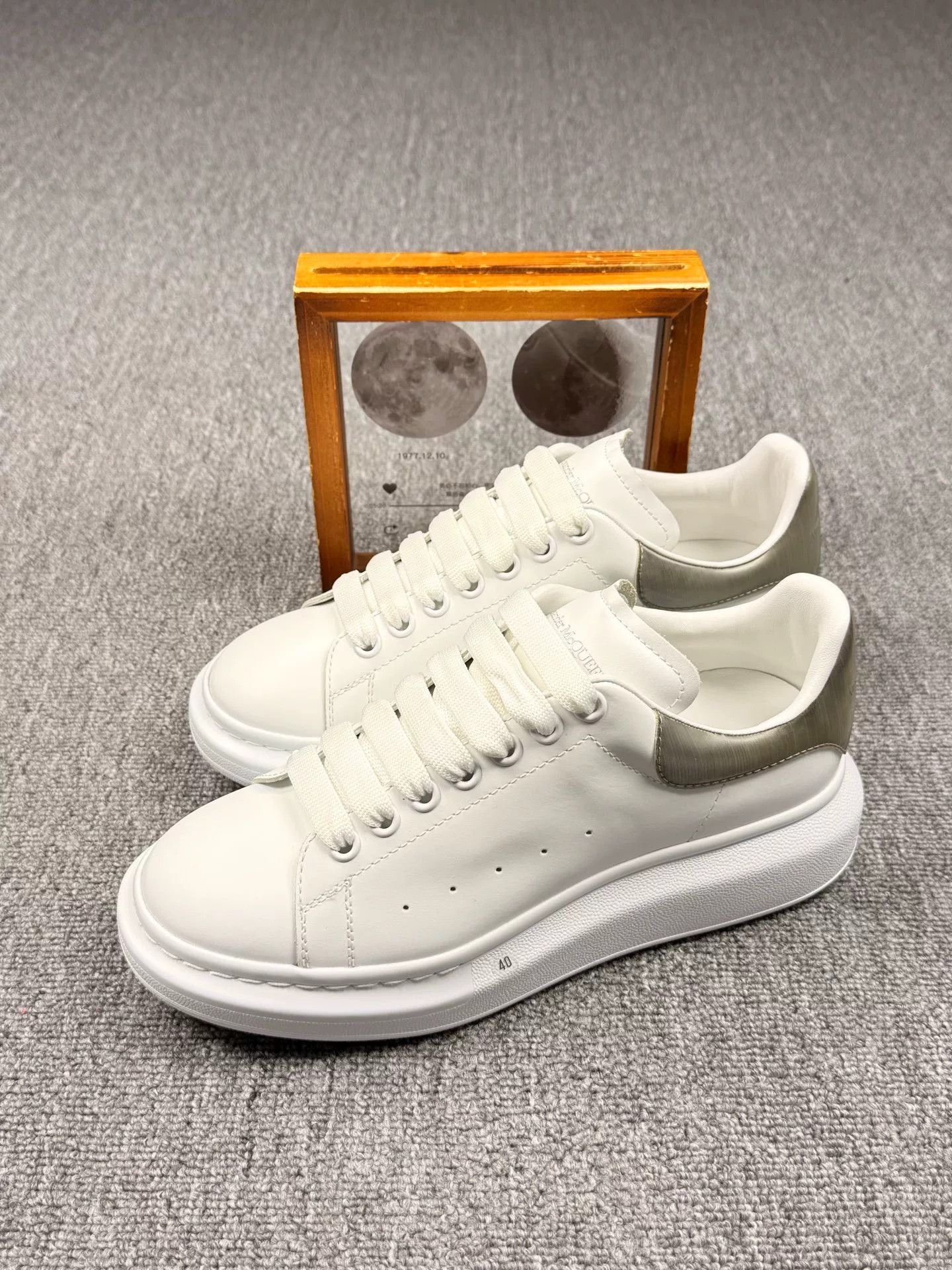 Alexander McQueen Alexander McQueen Multi Lowtop Sneakers it_40 Women Size US 10 / IT 40 - 1 Thumbnail