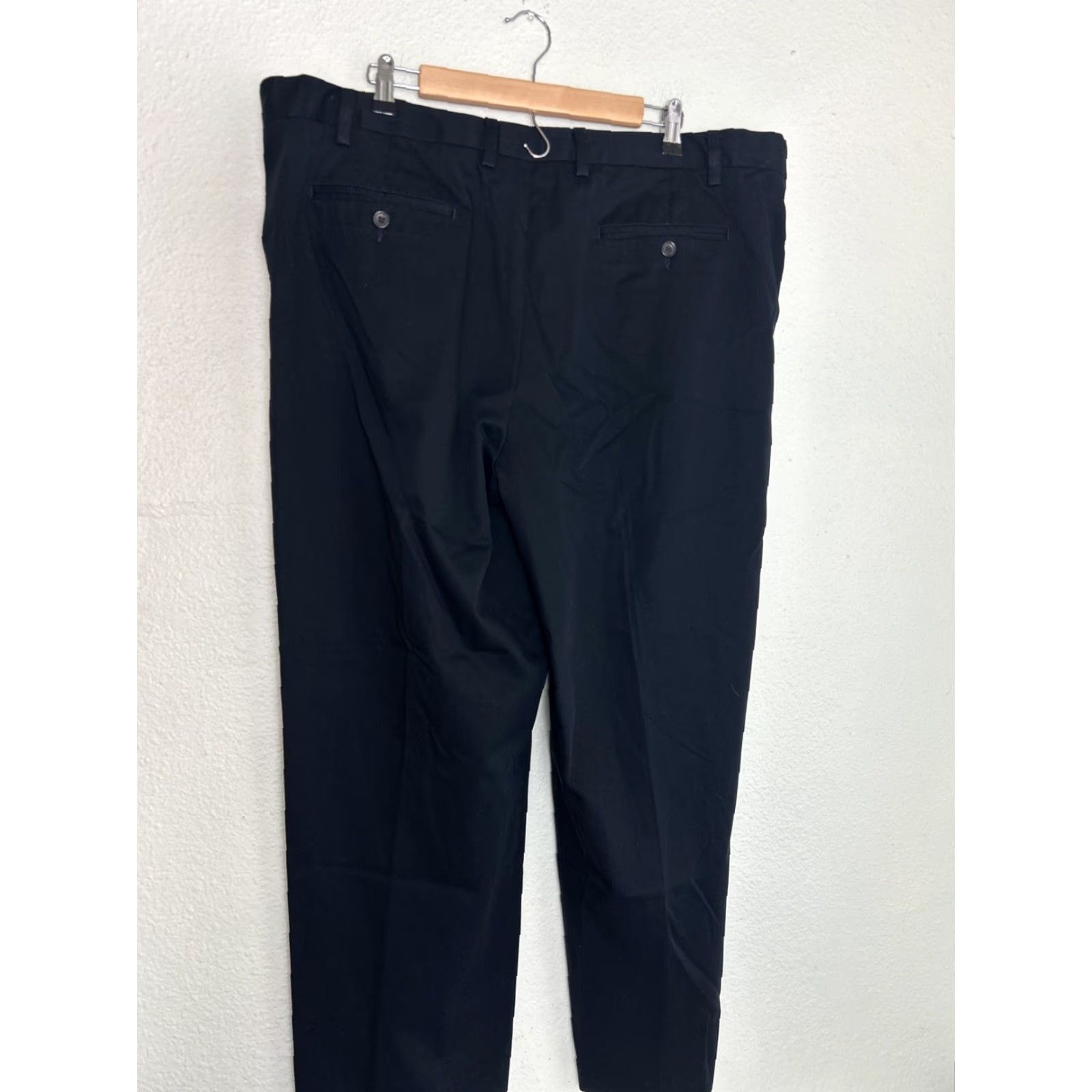 Eddie Bauer VINTAGE Eddie Bauer wrinkle free relaxed fit cotton pants Black Mens 42x30 42 Tall dress pants Size US 42 / EU 58 - 7 Thumbnail