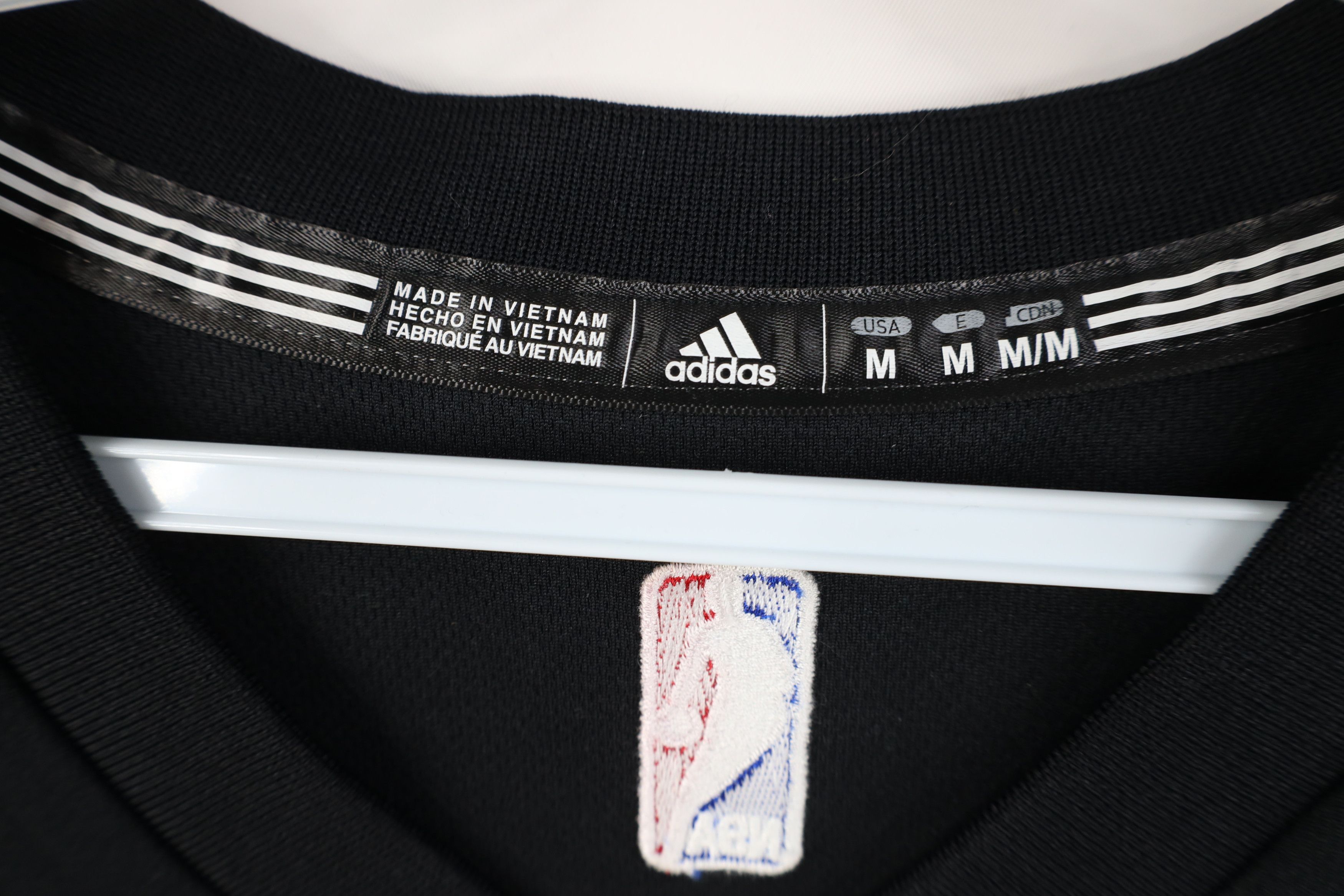 Adidas Adidas 2016 NBA James Cleveland Cavaliers Basketball Jersey Size US M / EU 48-50 / 2 - 8 Thumbnail