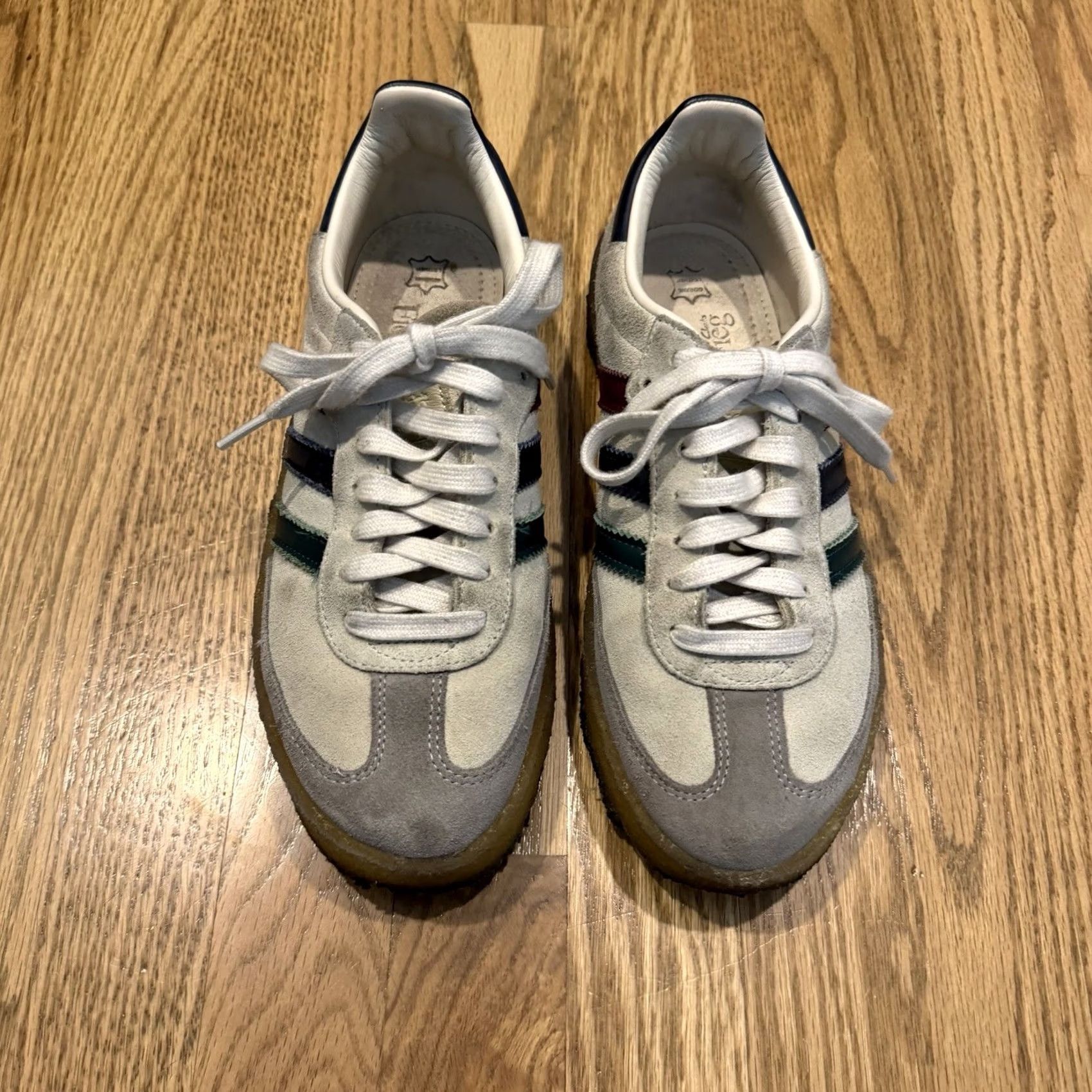 Adidas Kith Ronnie Fieg Clarks Adidas 8th Street Samba Kithmas Men’s Size US 7 Shoes, Ivory, adidas Samba, Suede, Low Top, Vintage: No, Black? Size US 7 / EU 40 - 2 Thumbnail