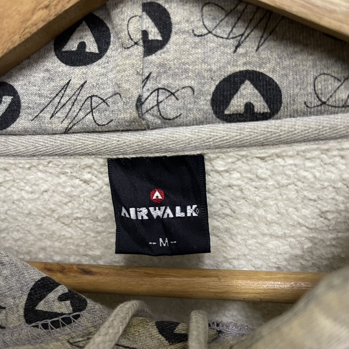 Welcome Skateboards Vintage Airwalk Crewneck Hoodie Size M Size US M / EU 48-50 / 2 - 11 Thumbnail