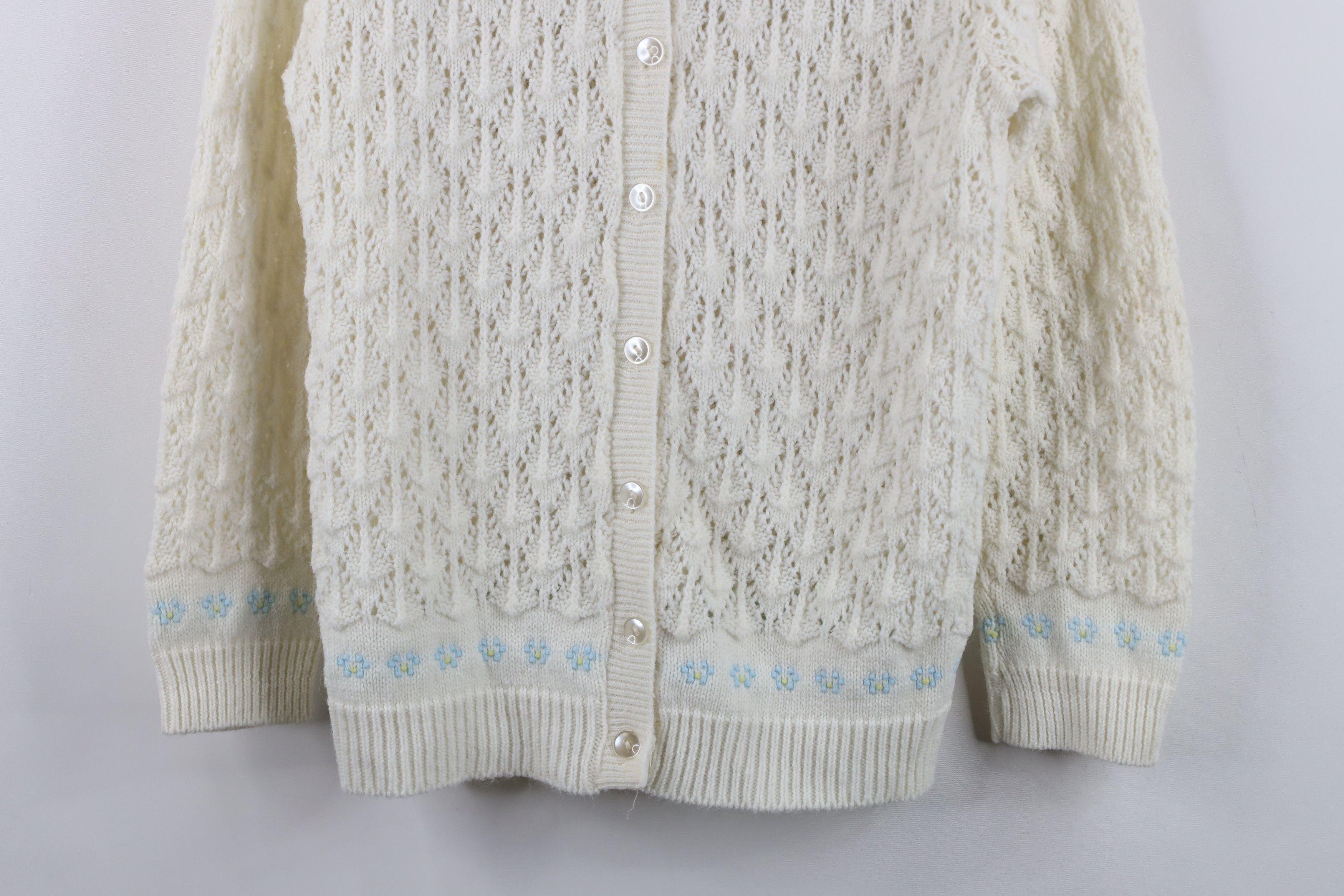 Vintage Vintage 60s 70s Streetwear Crochet Knit Cardigan Sweater Size S / US 4 / IT 40 - 3 Thumbnail