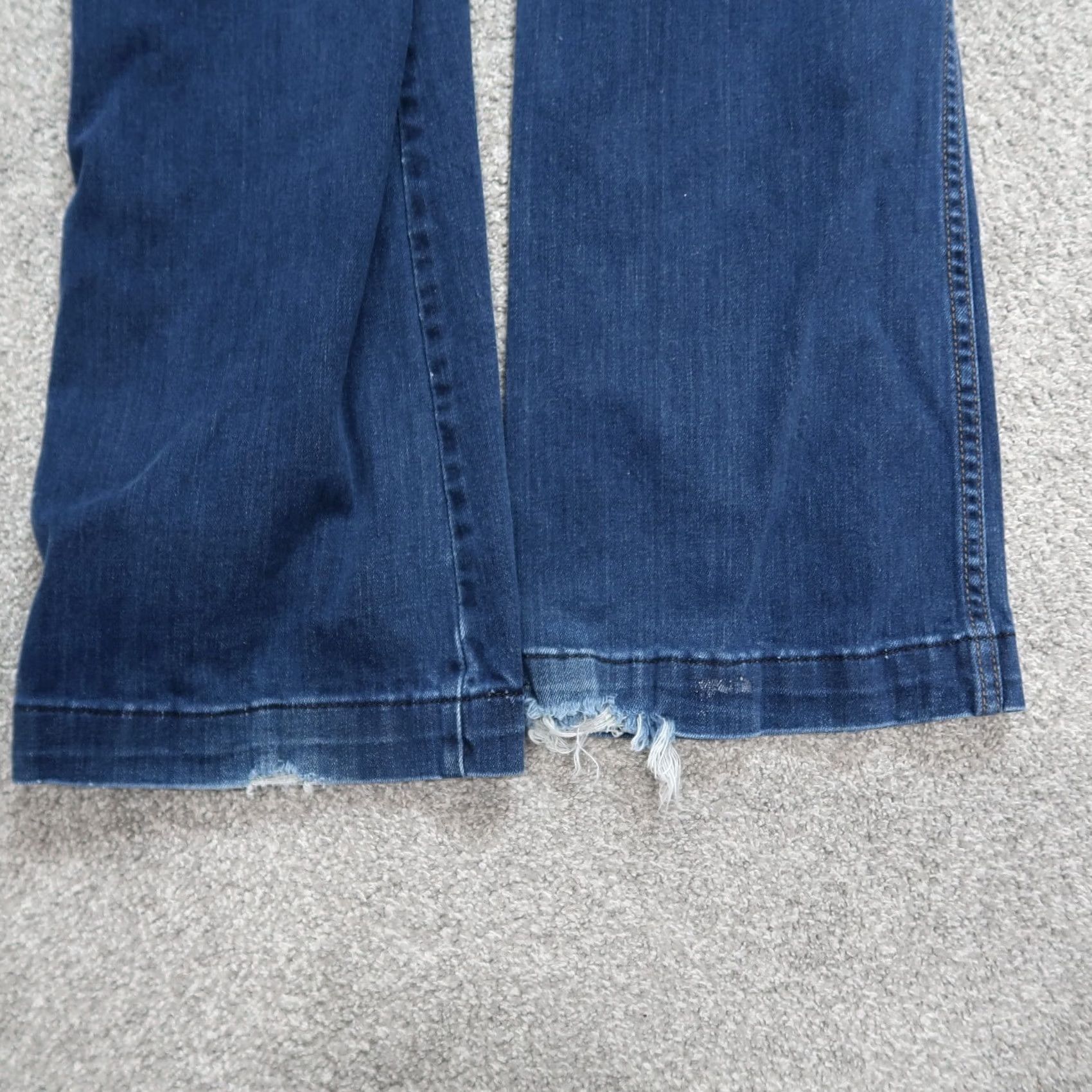 Levi's Levi's 545 Bootcut Jeans Women's 10 Blue Denim Mid Rise Stretch Regular Inseam 32" 5-Pocket Dark Wash Size 32" / US 10 / IT 46 - 7 Thumbnail
