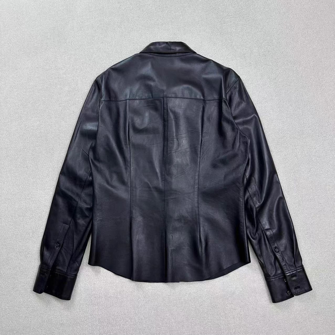 Prada Prada black sheepskin jacket like new Size US M / EU 48-50 / 2 - 2 Thumbnail