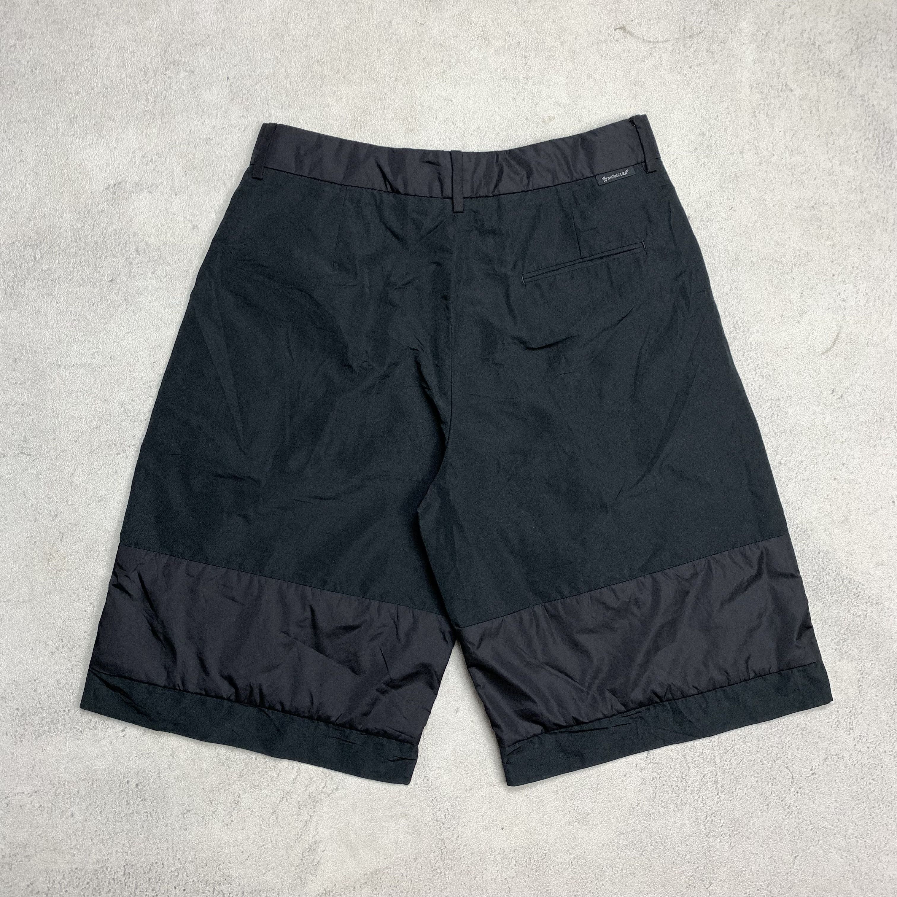 Moncler Moncler Patalone Bermuda Shorts Size US 28 / EU 44 - 2 Thumbnail