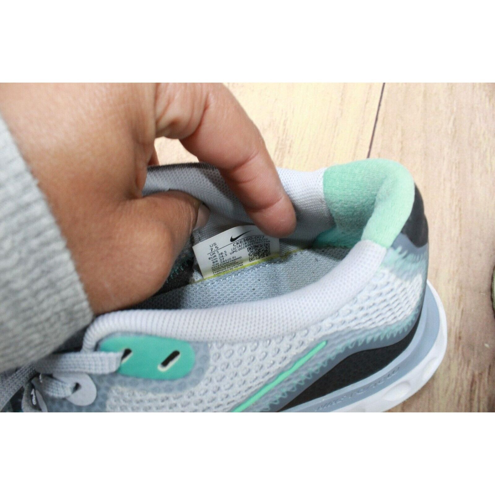 Nike Nike Women's Renew Run Breathable Running Sneakers Size US 7.5 / IT 37.5 - 9 Thumbnail