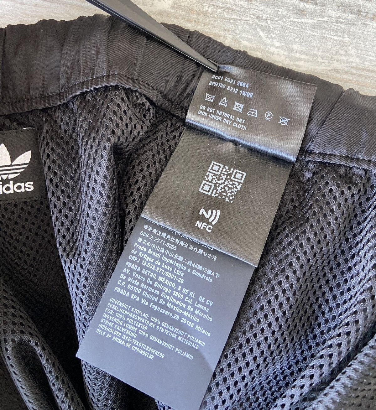 Adidas × Prada Prada x Adidas Re-Nylon Pants Black Size US 42 / EU 58 - 12 Thumbnail
