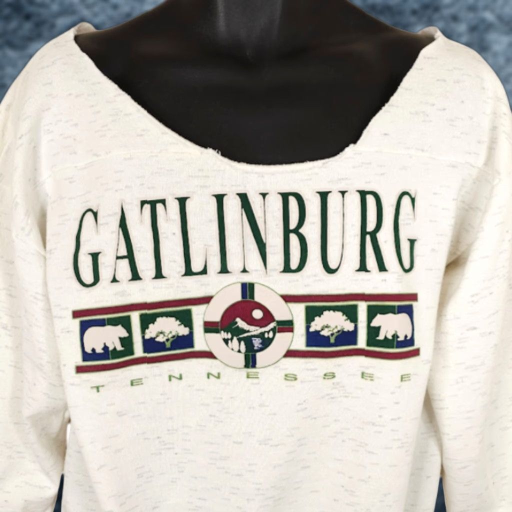 Vintage Gatlinburg Sweatshirt Mens Size Large Gray Tennessee Travel Destination Size US L / EU 52-54 / 3 - 1 Thumbnail
