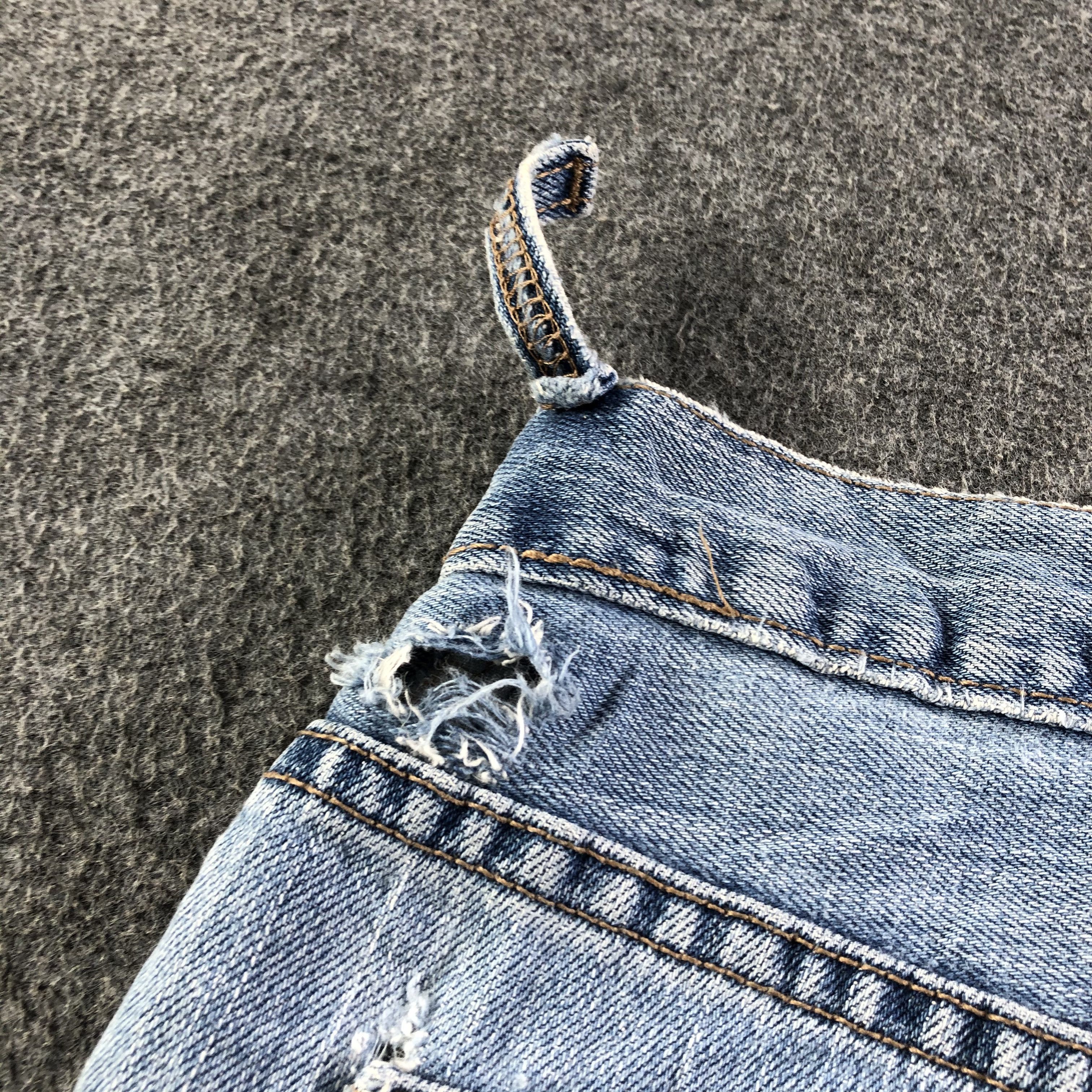 Levi's Vintage 90s Blue Wash Levis 505 Jeans-J3147 Size US 37 - 8 Thumbnail
