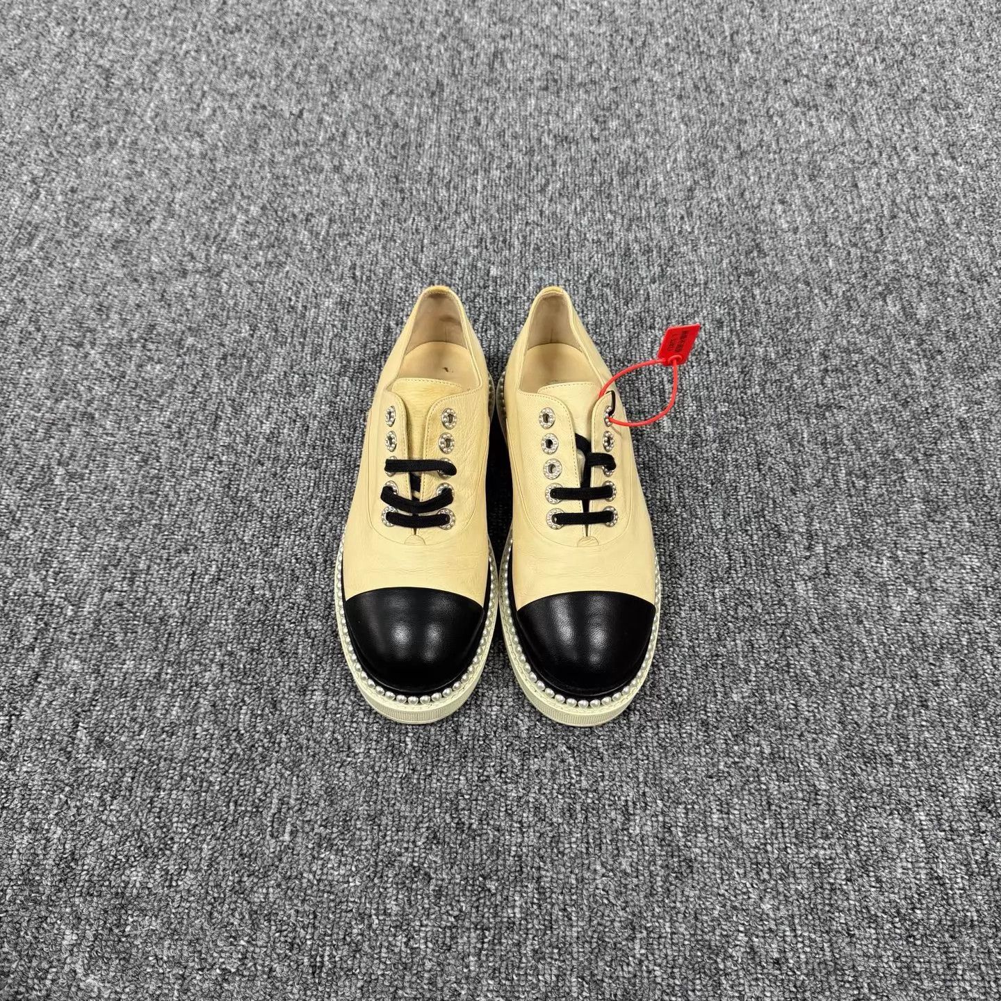 Chanel Chanel Beige Color Blocked Pearl CC Thick Sole Flat Shoes Size US 7 / IT 37 - 3 Thumbnail