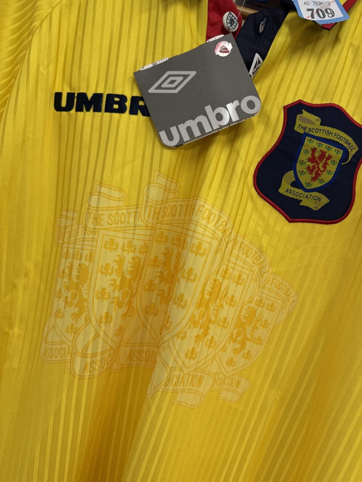 Umbro Umbro Scotland Football Association Yellow Jersey Shirt 2XL Size ONE SIZE - 2 Thumbnail