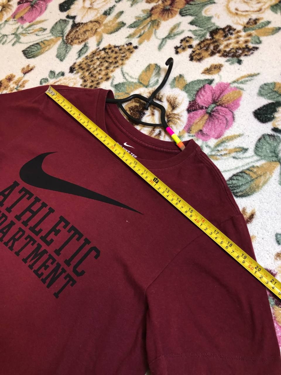 Nike Nike Shirt Mens Swoosh Logo Athletic Size US S / EU 44-46 / 1 - 8 Thumbnail