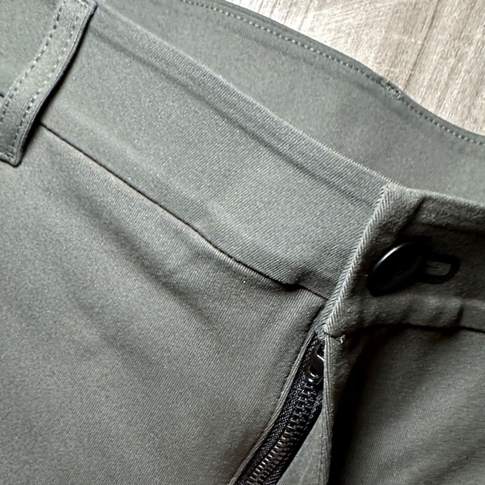 Olive Public Rec Dark Olive Gamechanger Performance Shorts Mens 44 Regular Nylon Spandex Chino 8.25 Inseam 21 Length 14 Rise 12 Leg 15.5 MS9869 Size US 44 / EU 60 - 5 Thumbnail