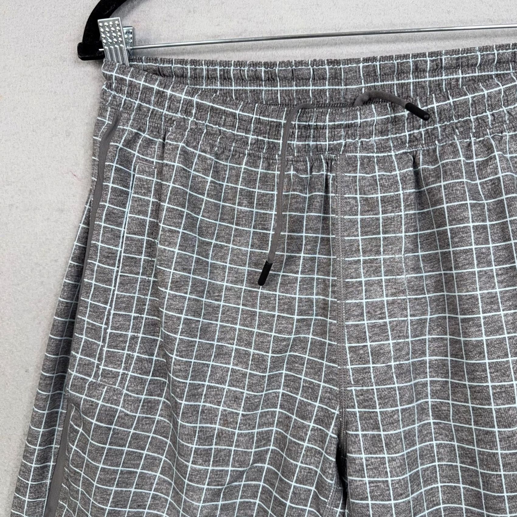 Lululemon Lululemon Shorts Mens Medium Gray Windowpane Running Athletic Lined Gym Training Size US 31 - 2 Thumbnail