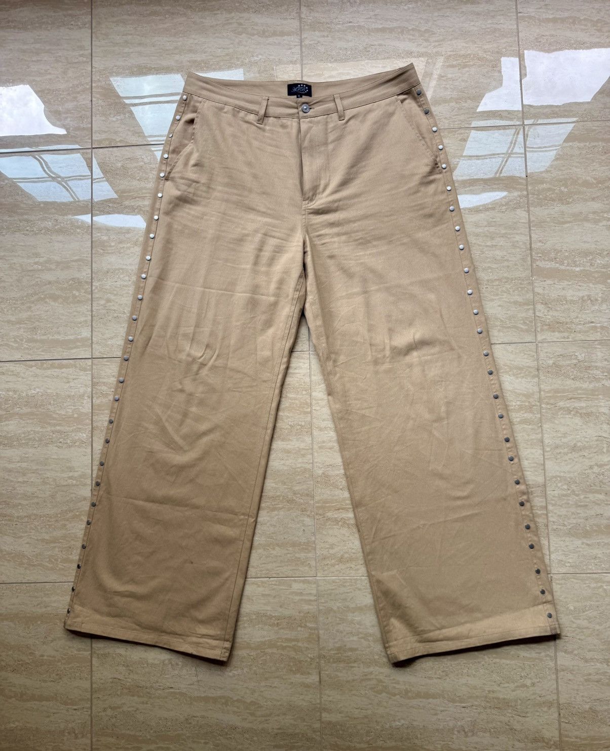 Japanese Brand AFB SUPER BAGGY STUDDED PANTS - Khaki Size US 36 / EU 52 - 3 Thumbnail