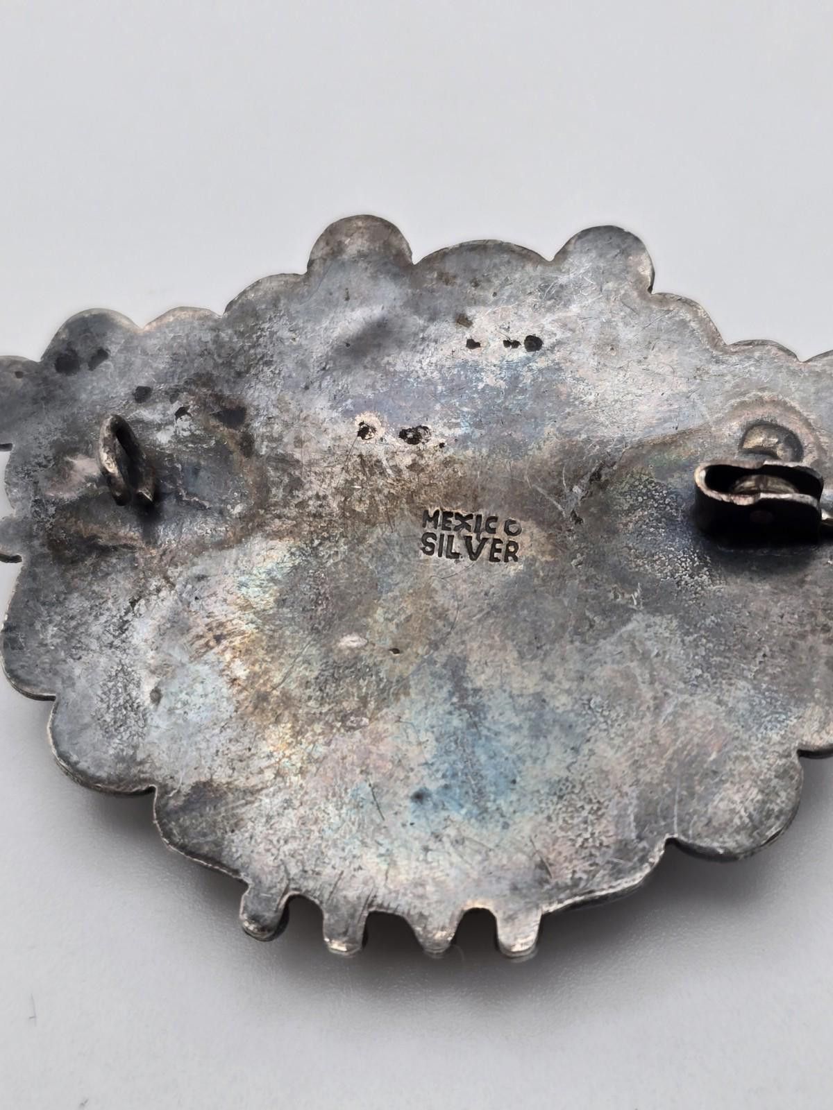 Winners Circle Vintage Mexican Silver Brooch – Hand-Carved Two Birds Motif Size ONE SIZE - 4 Thumbnail