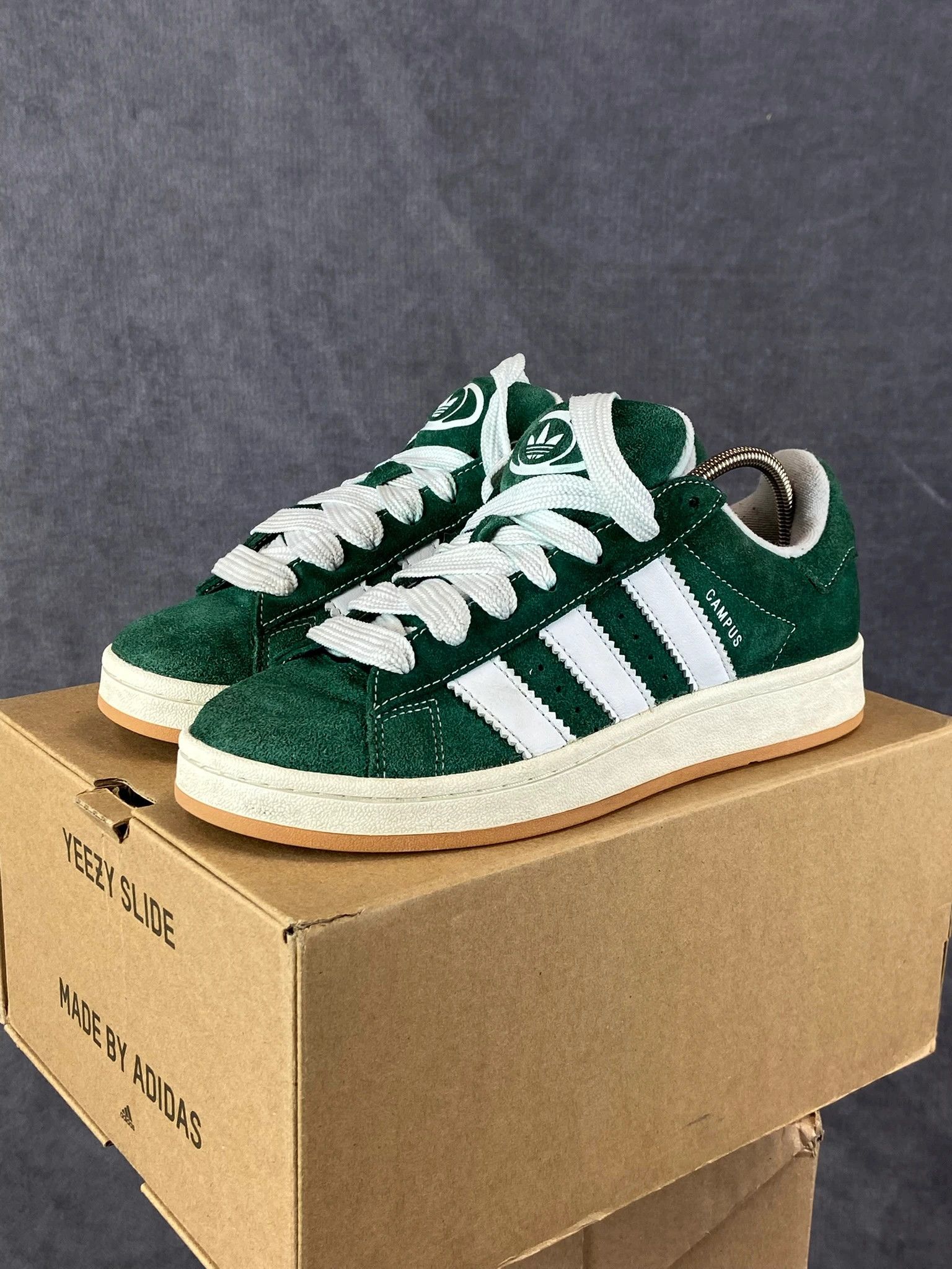 Adidas Adidas Campus Green Suede Sneakers 6.5 Size US 6 / EU 39 - 1 Thumbnail