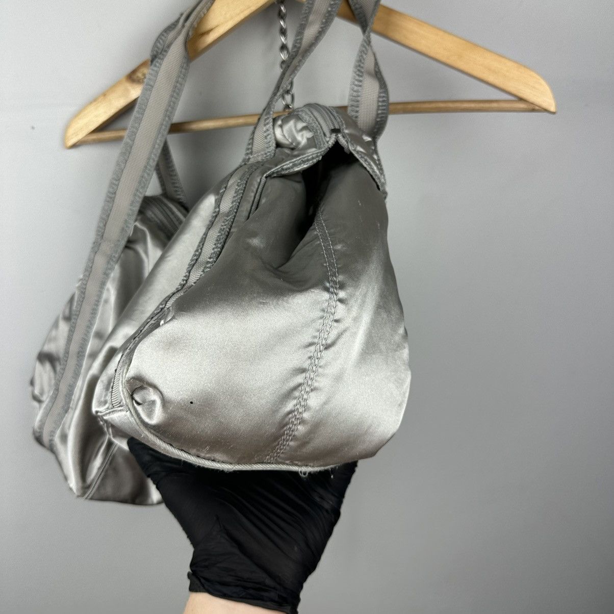 Nike Vintage Nike Silver Nylon Bag Size ONE SIZE - 6 Thumbnail