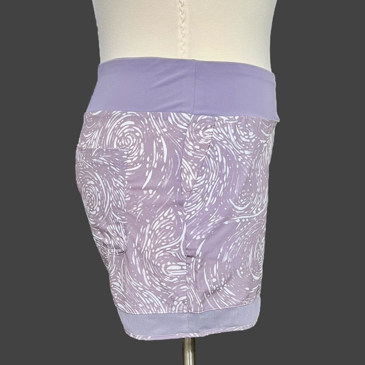 Other Aspen Purple Printed Mesh Hem 4 Pockets Shorts Sz XL Size 35" - 12 Thumbnail