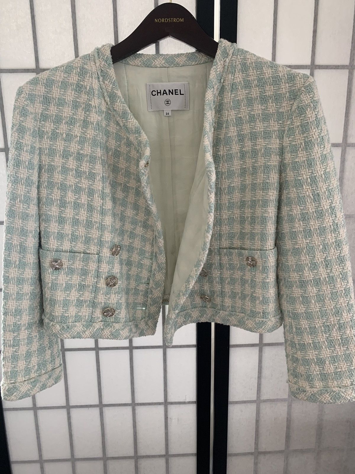 Chanel CHANEL 2023 RUNWAY MINT ECRU TWEED CROP JACKET SIZE 36 Size S / US 4 / IT 40 - 2 Thumbnail