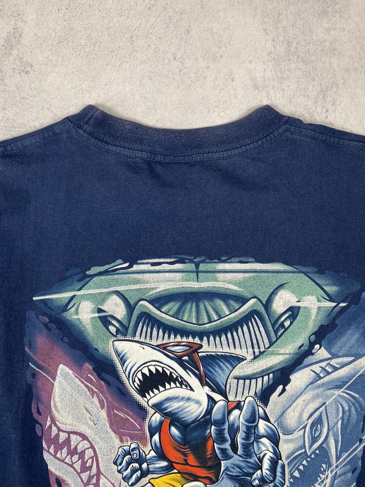 Maui and Sons × Vintage Vintage Maui and Sons Shark Warriors Surfing Graphic Tee Size US XL / EU 56 / 4 - 3 Thumbnail