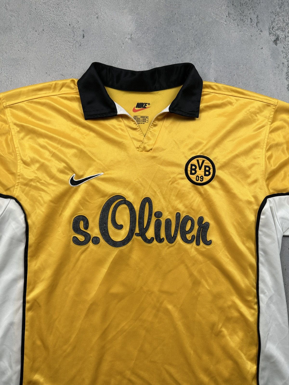 Nike Vintage Nike Borussia Dortmund Nerlinger 8 Football Jersey Size US L / EU 52-54 / 3 - 6 Thumbnail