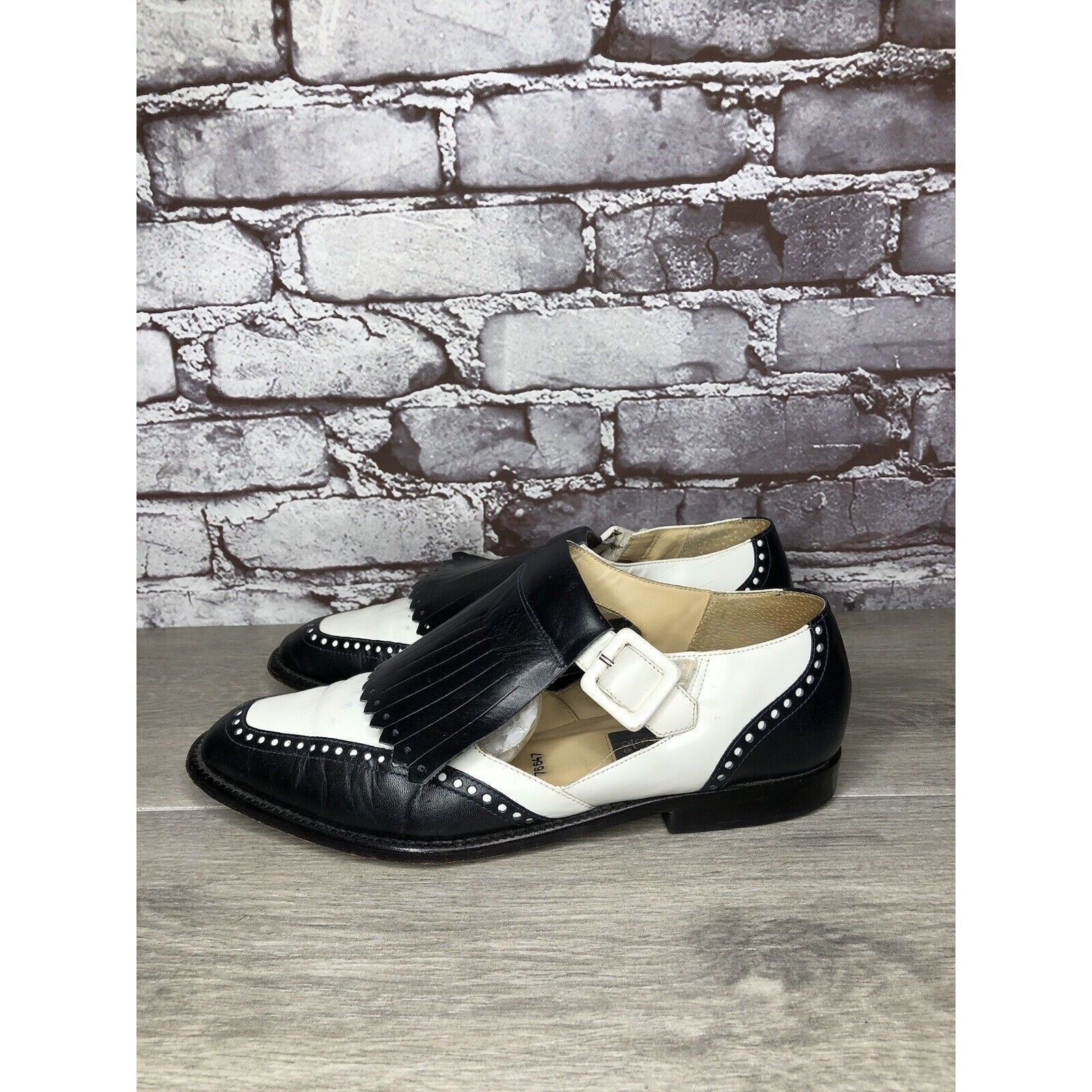 Kenneth Cole Kenneth Cole New York Black White Leather Kiltie Flats Shoes Size US 9 / IT 39 - 11 Thumbnail