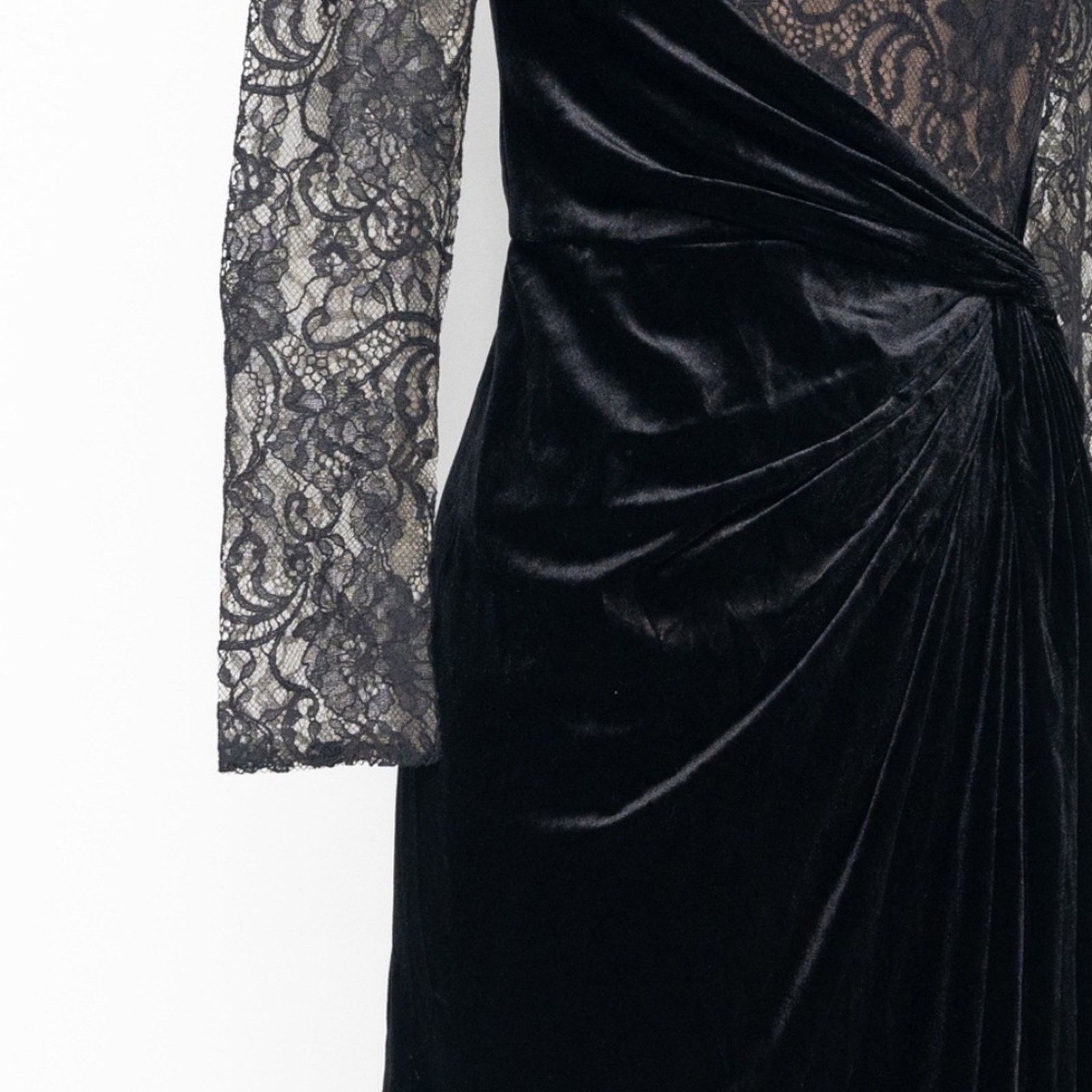 Tadashi Shoji TADASHI SHOJI. Lace & Velvet Sheath Dress. Size XS / US 0-2 / IT 36-38 - 8 Thumbnail