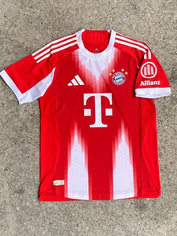 Adidas Soccer jersey Adidas FC Bayern 25/26 Home Authentic Size M Size US M / EU 48-50 / 2 - 1 Thumbnail
