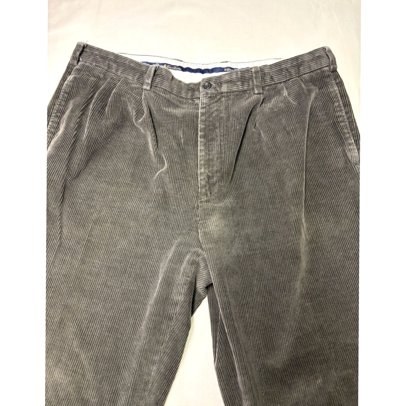 Brooks Brothers Brooks Brothers Elliot Corduroy Pants Men Pleated Khaki Tan Relaxed Fit W40 L32 Casual, Business, Workwear Men Leather? Size US 40 / EU 56 - 2 Thumbnail
