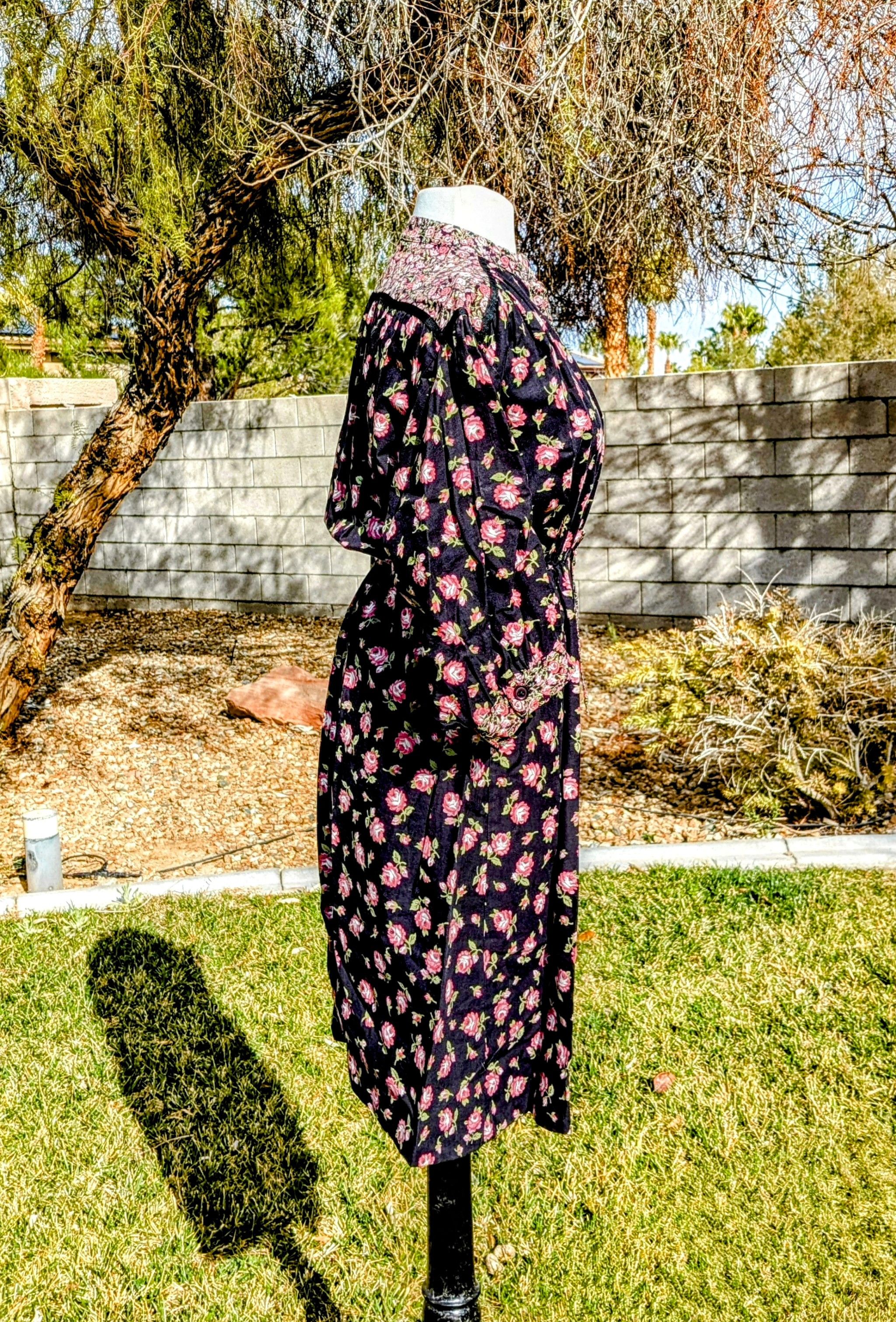 Vintage VTG Floral Petite Flowy L/S Button Cinched Midi Dress Size S / US 4 / IT 40 - 2 Thumbnail