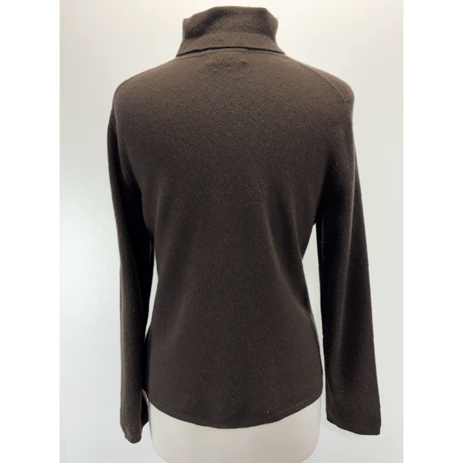 Charter Club Charter Club 100% Cashmere Turtleneck Sweater Women’s Large Chocolate Brown Pullover Long Sleeve Solid Knit Classic Preppy Old Money Mens/Womens? Size L / US 10 / IT 46 - 3 Thumbnail