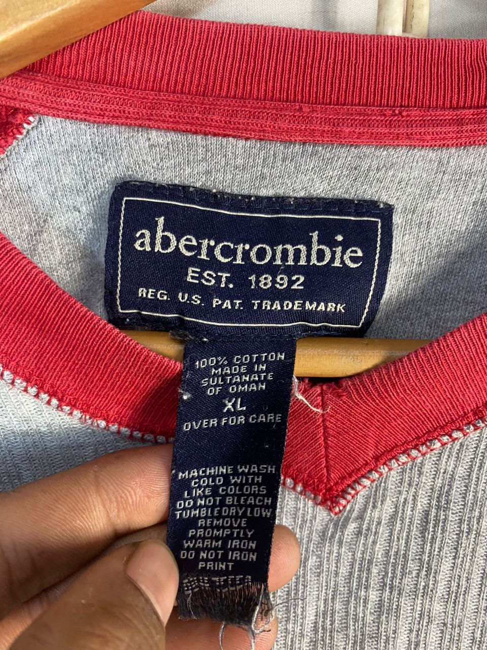 Abercrombie & Fitch Abercrombie patches long sleeve tshirt Size US XL / EU 56 / 4 - 4 Thumbnail