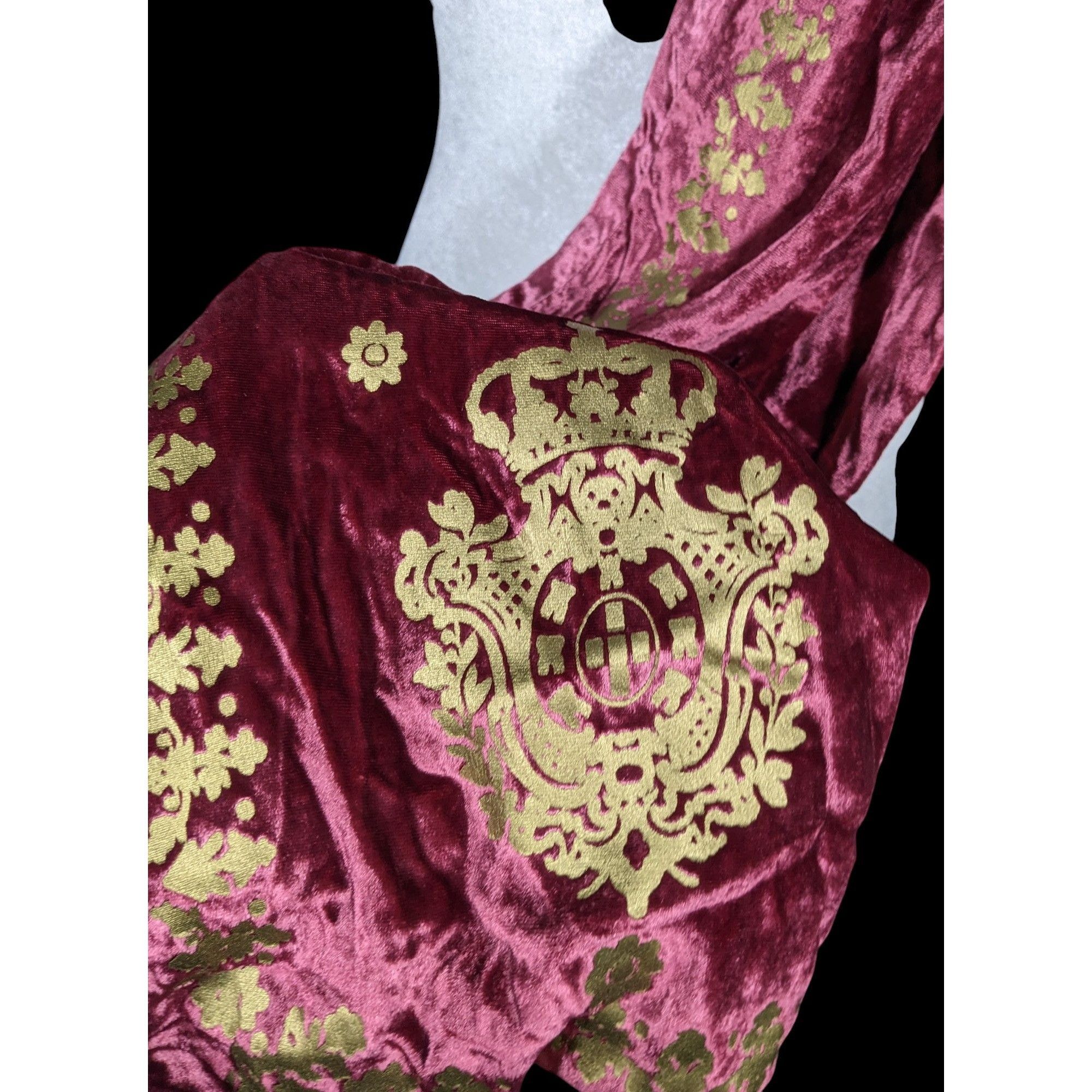 Other The Met Burgundy And Gold Velvet Royal Crest Scarf Size ONE SIZE - 5 Thumbnail