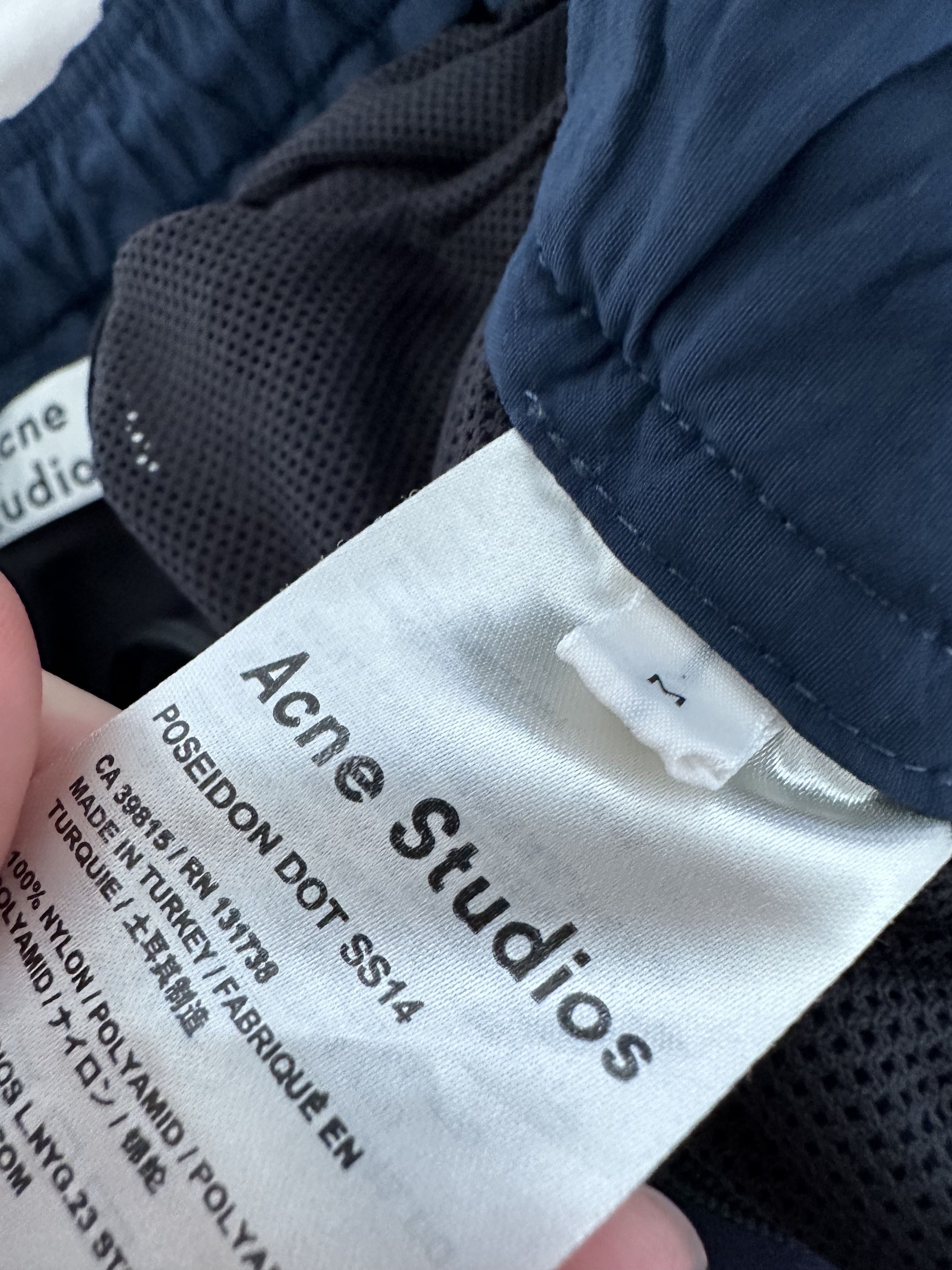 Acne Studios Acne Studios Poseidon Dot Swim Trunks Size US 32 / EU 48 - 4 Thumbnail