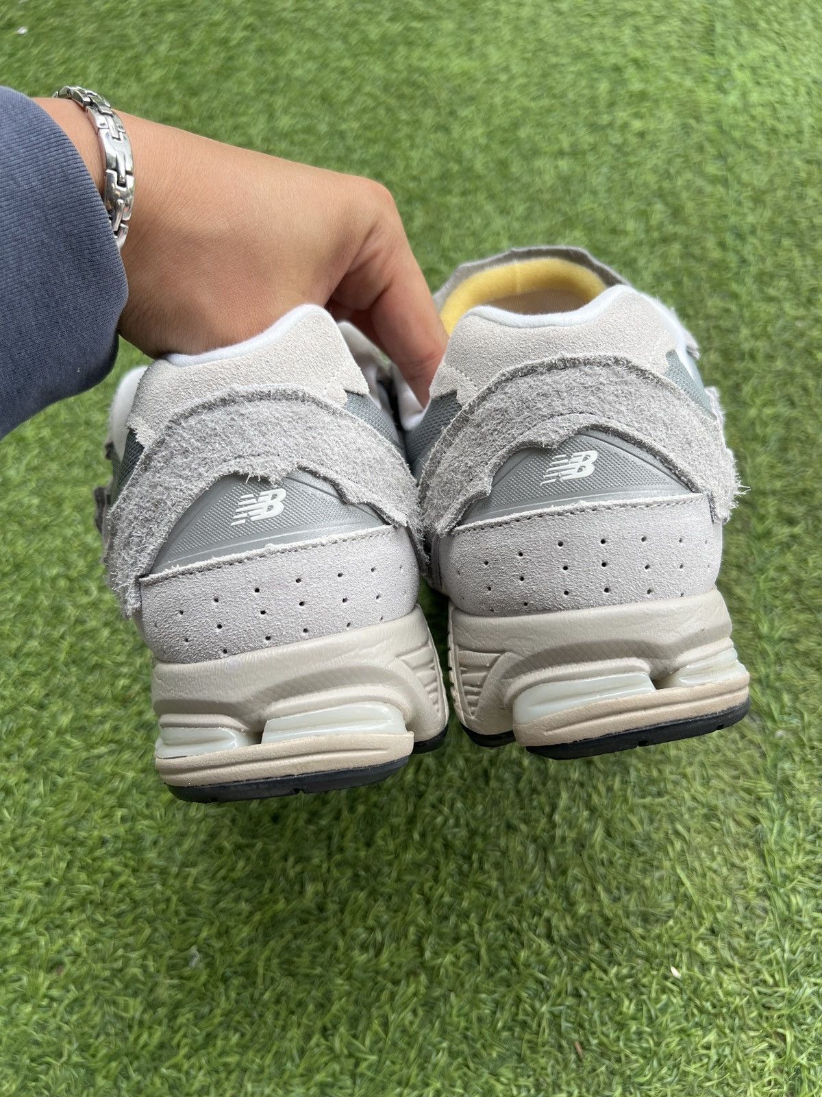 New Balance New Balance 2002R Protection Pack Silver Grey M2002RDM Size US 12 / EU 45 - 5 Thumbnail