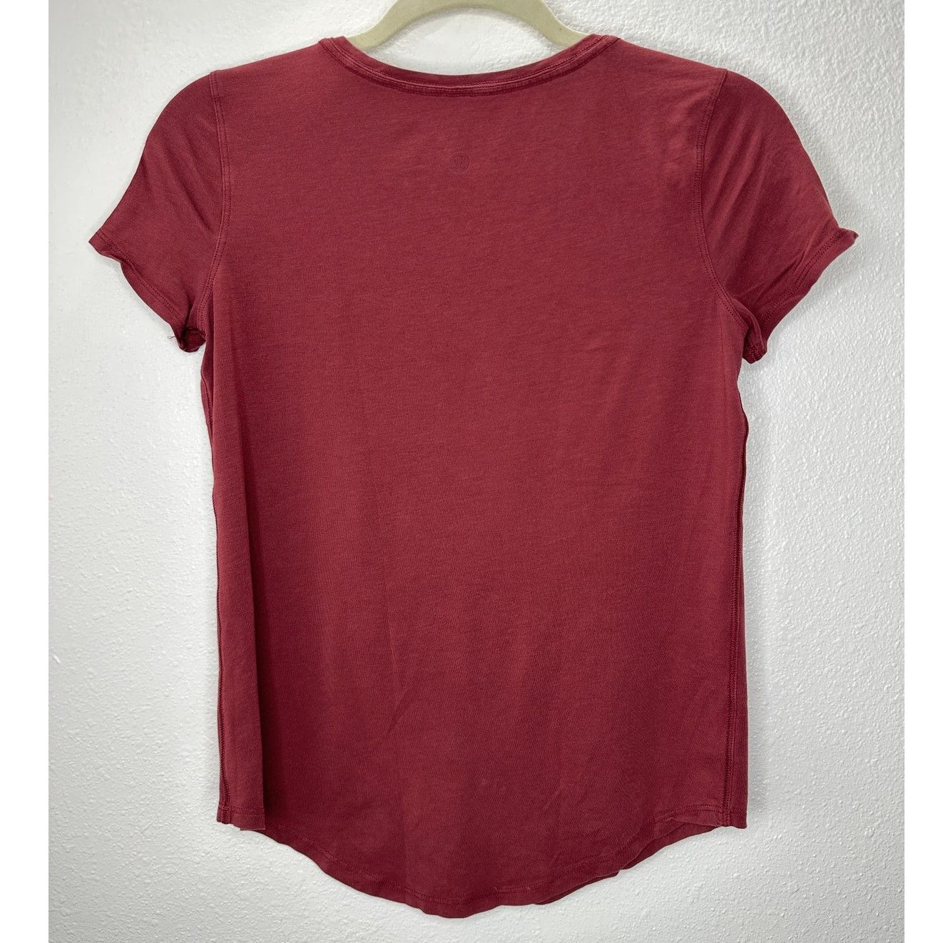 Lululemon Lululemon Rusty Red Round Neck Short Sleeve Tee 4 Size S / US 4 / IT 40 - 3 Thumbnail