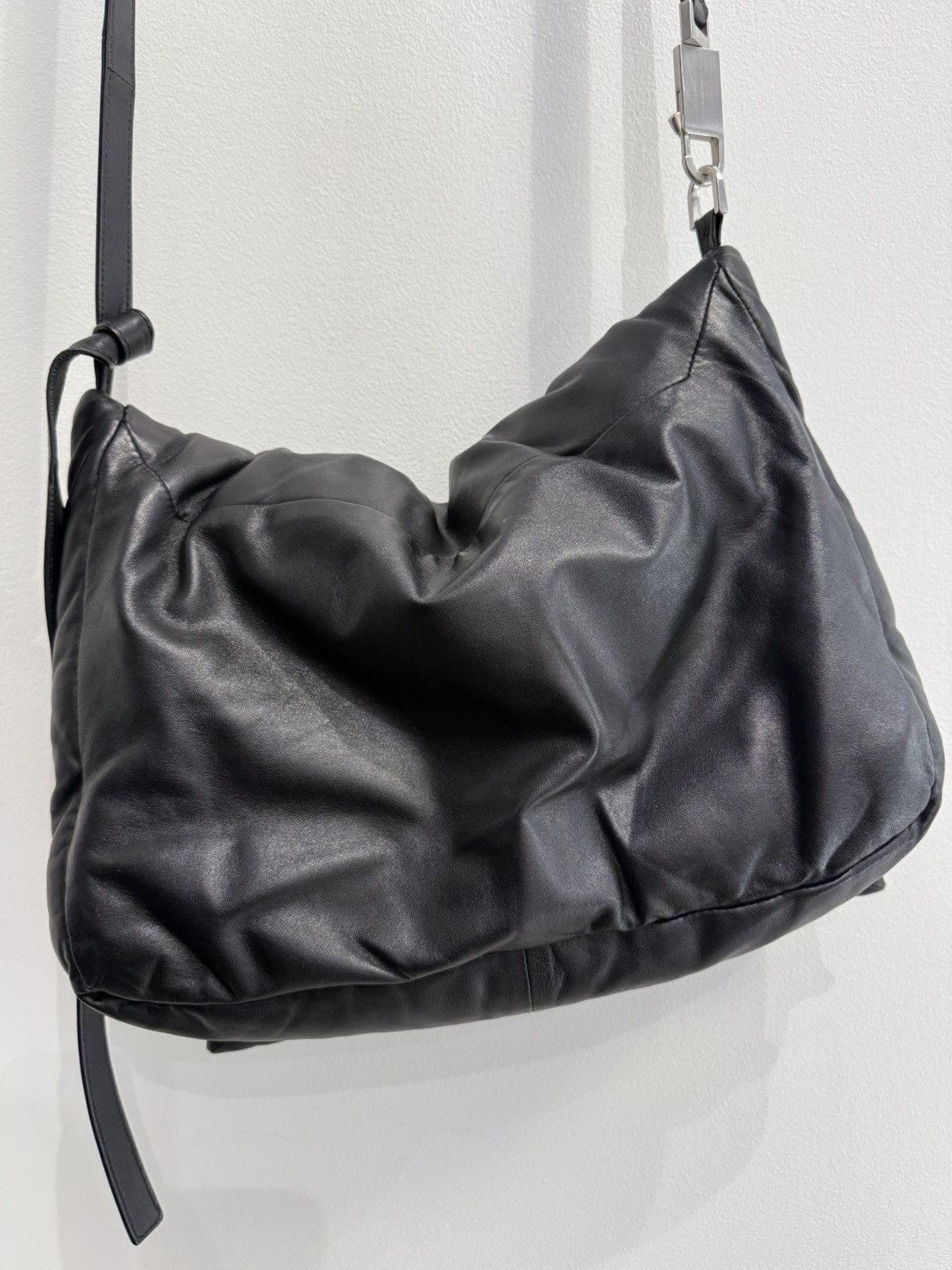 Rick Owens Rick Owens Work Pillow Grifin in Black Lambskin Size ONE SIZE - 8 Thumbnail