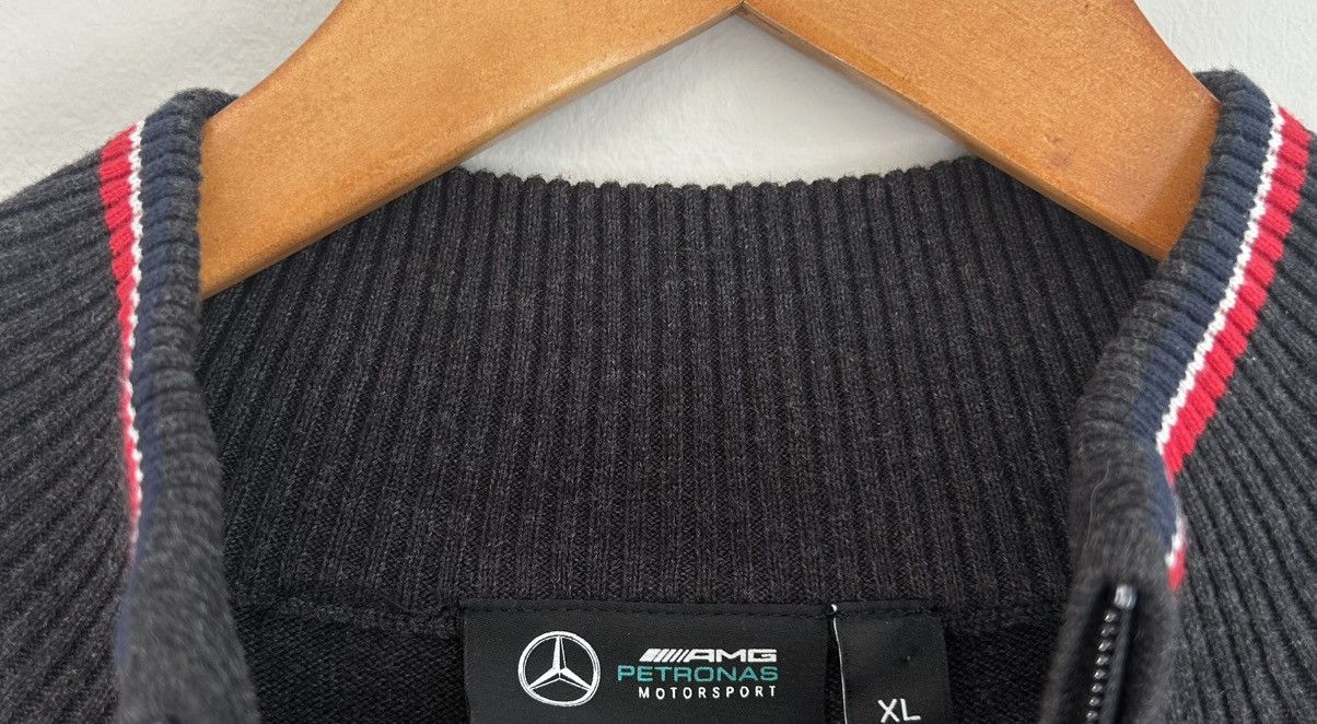 Mercedes-Benz Mercedes AMG Petronas Motorsport F1T Team 2019 Official m Size US XL / EU 56 / 4 - 11 Thumbnail