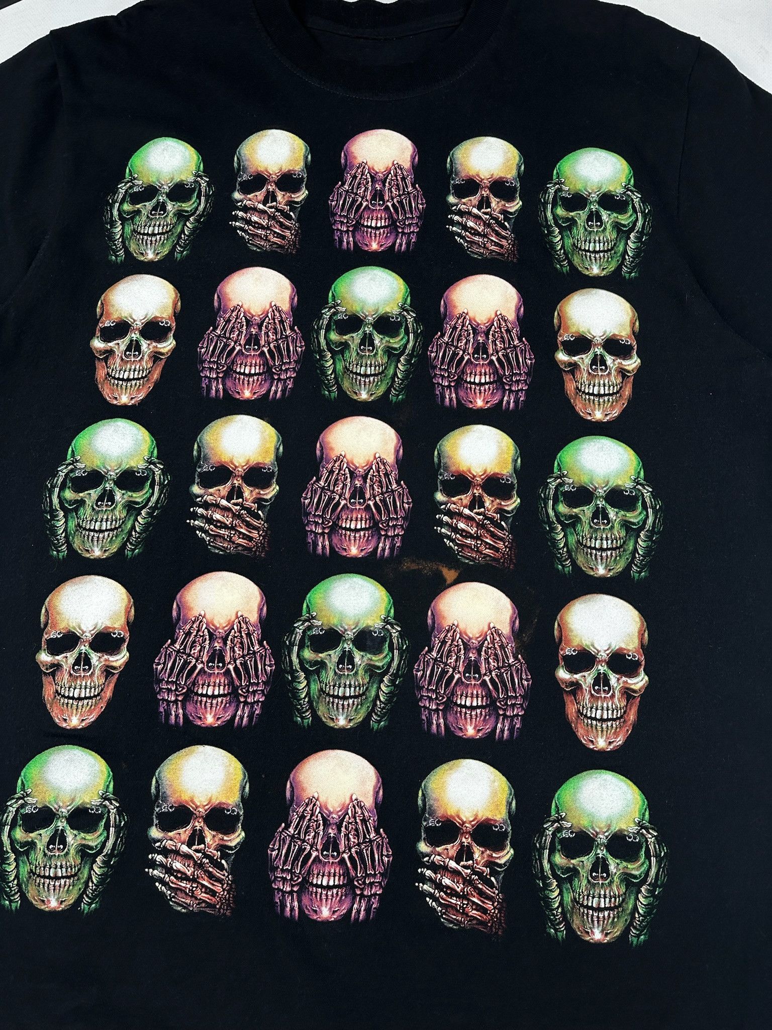 Vintage Skull Tshirt liquid blue style Size US L / EU 52-54 / 3 - 2 Thumbnail